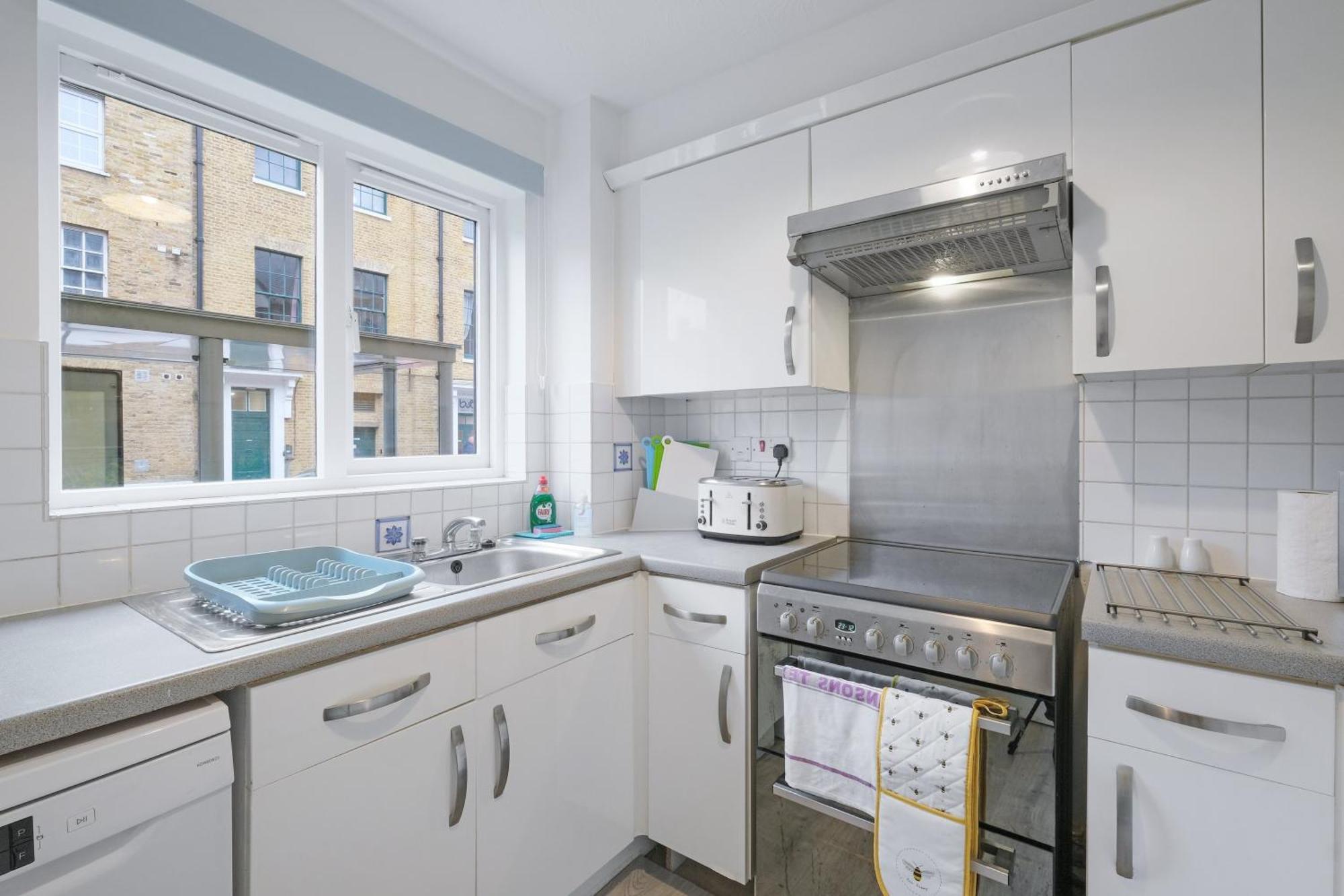 Apartamento Charming 2-bedroom, 1-bathroom In Transom Square Londres