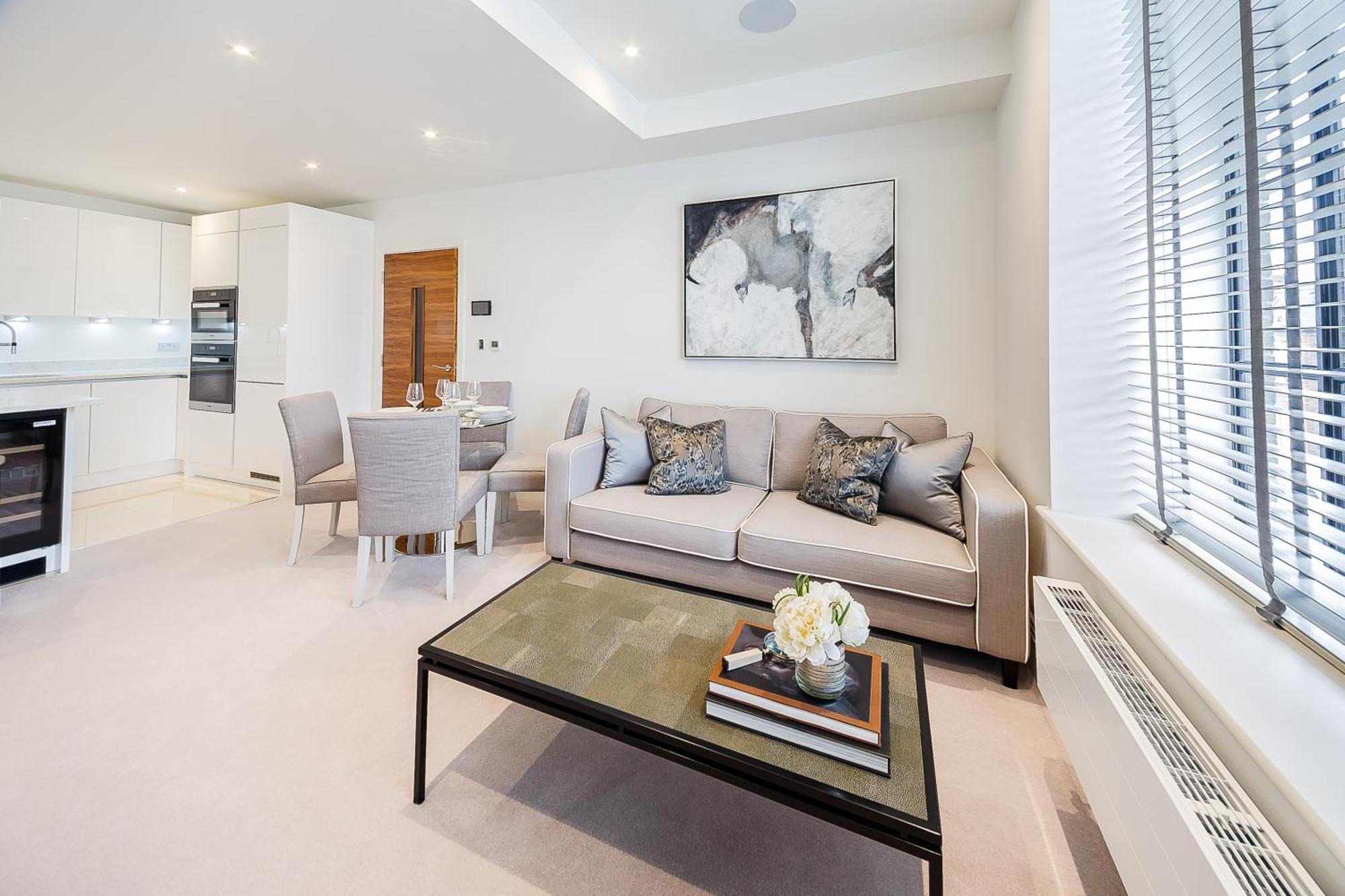 Palace Wharf Apartment
