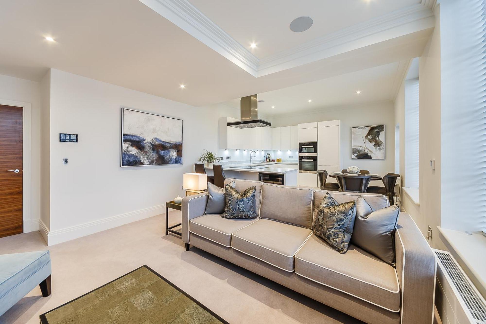 Palace Wharf Apartment