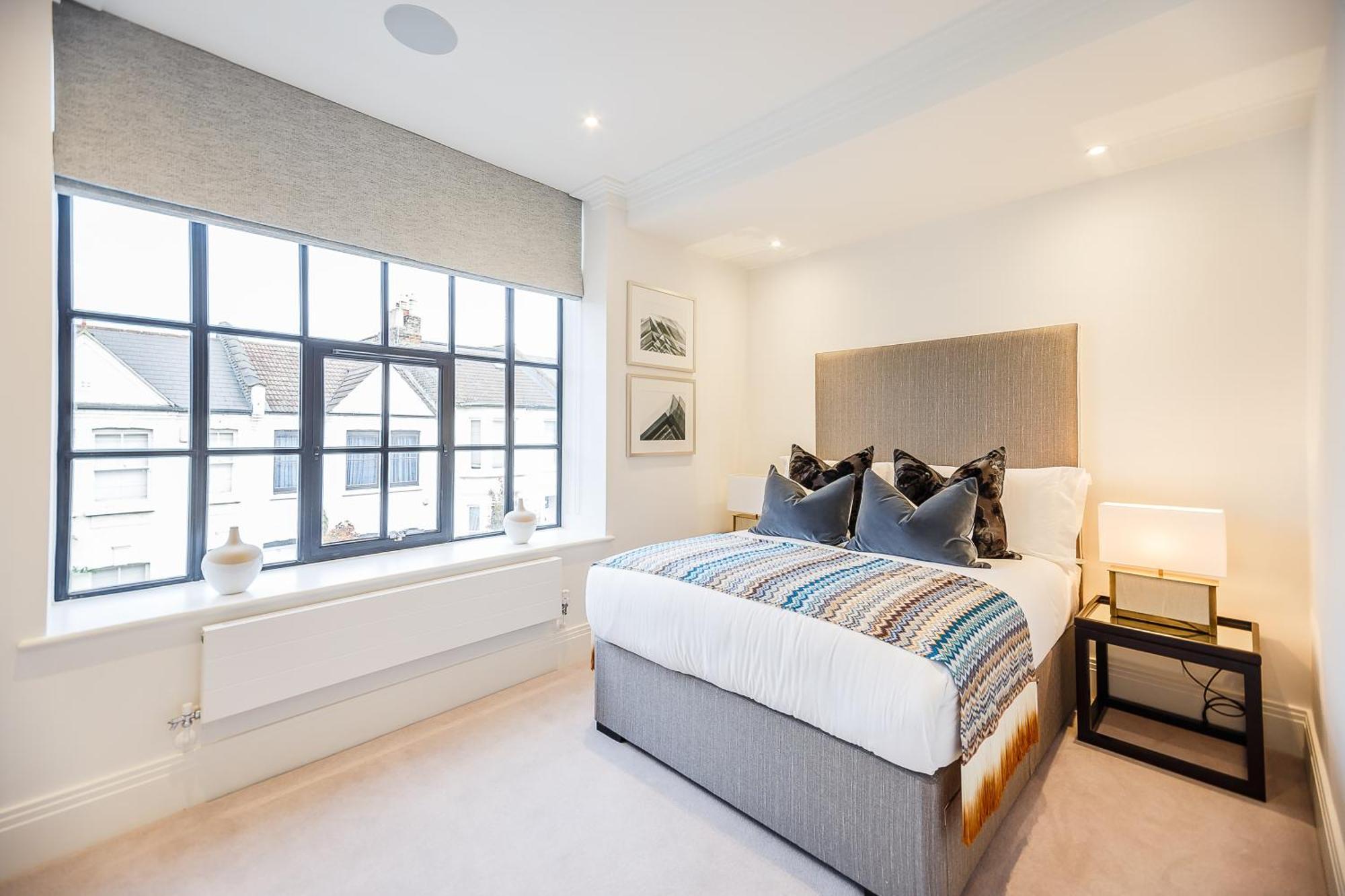 Palace Wharf Apartment