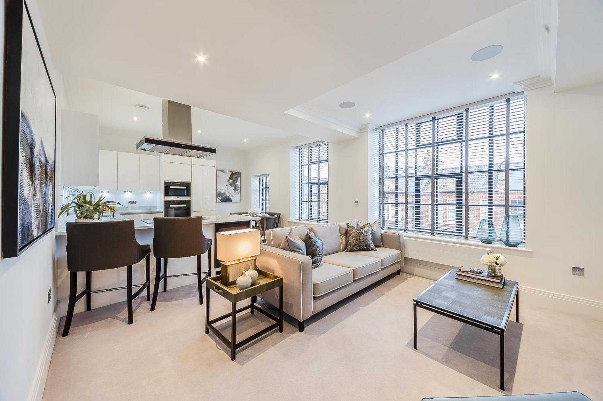Palace Wharf Apartment