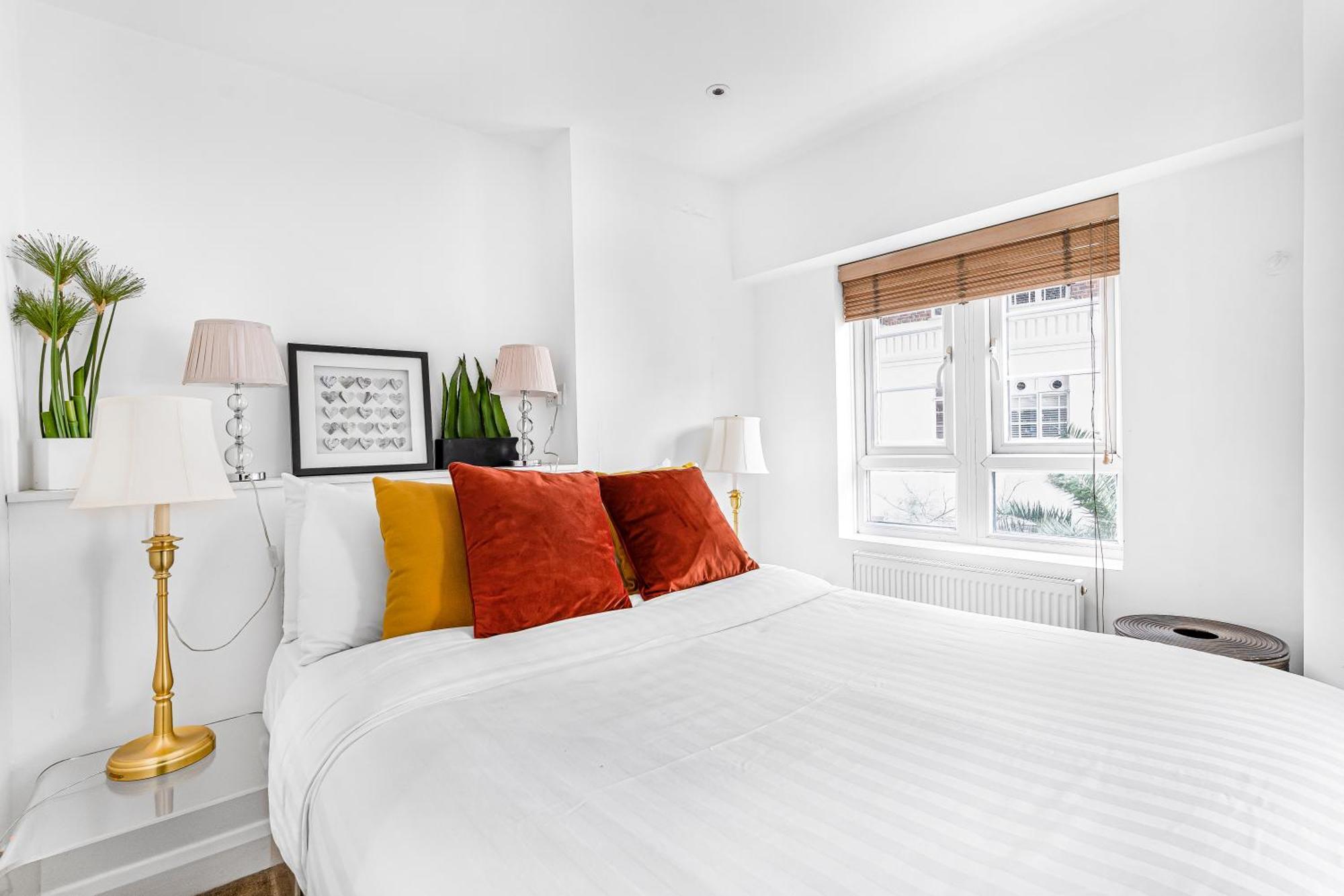 Elegant 1 Bedroom Flat Near Harrods Apartment