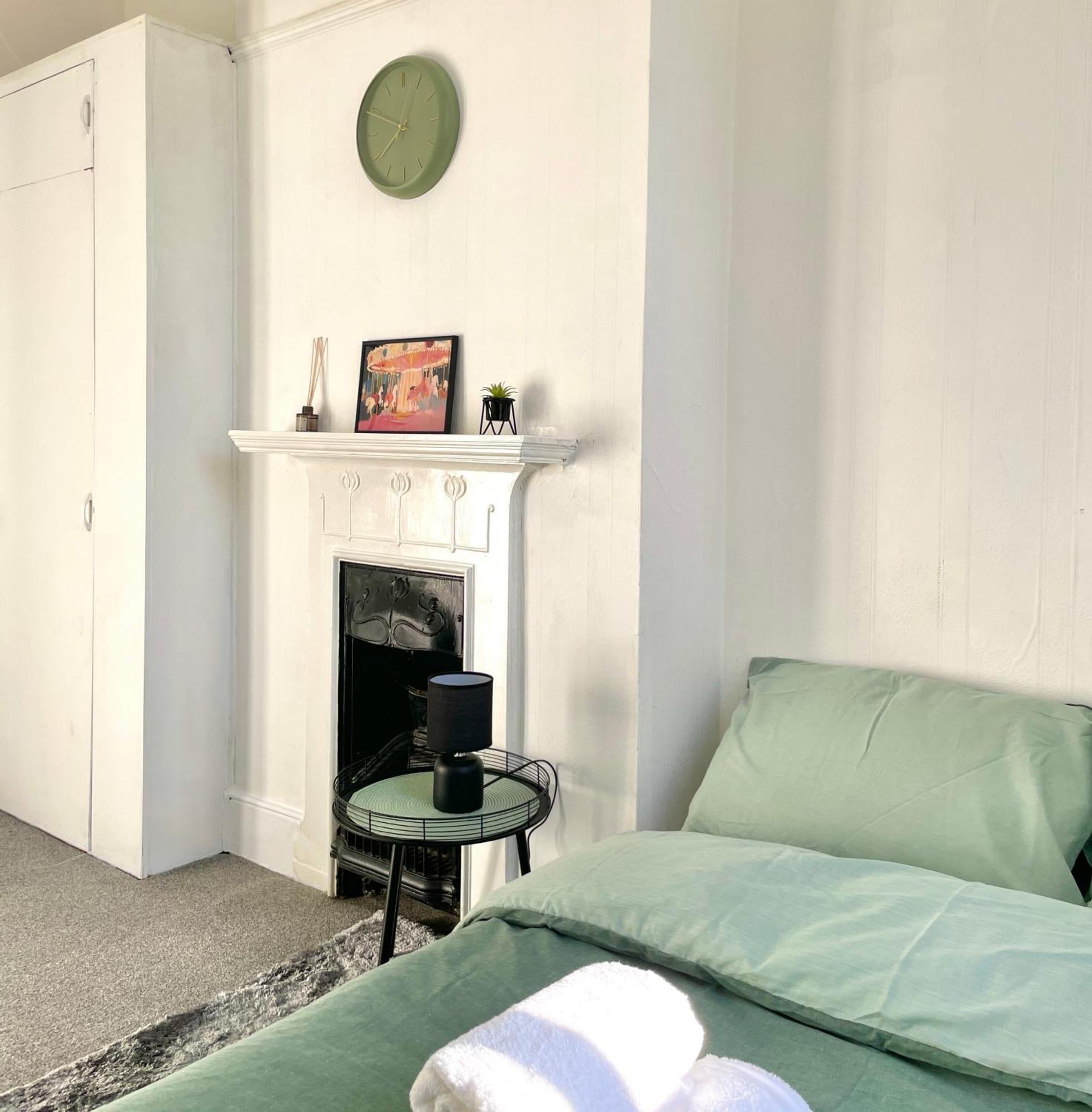 Cosy Double A Stones Throw From Wembley Stadium Guest house London