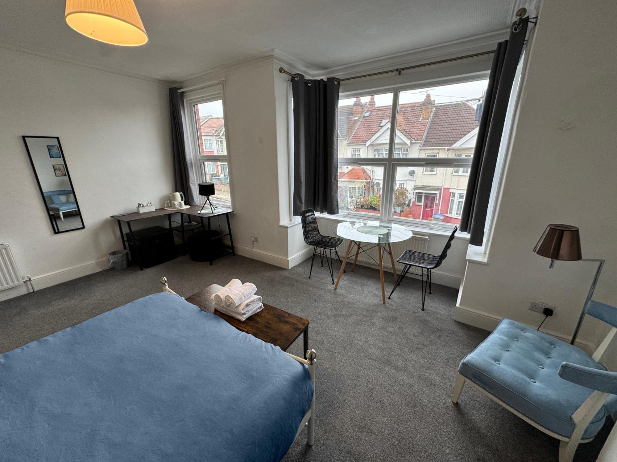 Guest house Cosy Double A Stones Throw From Wembley Stadium