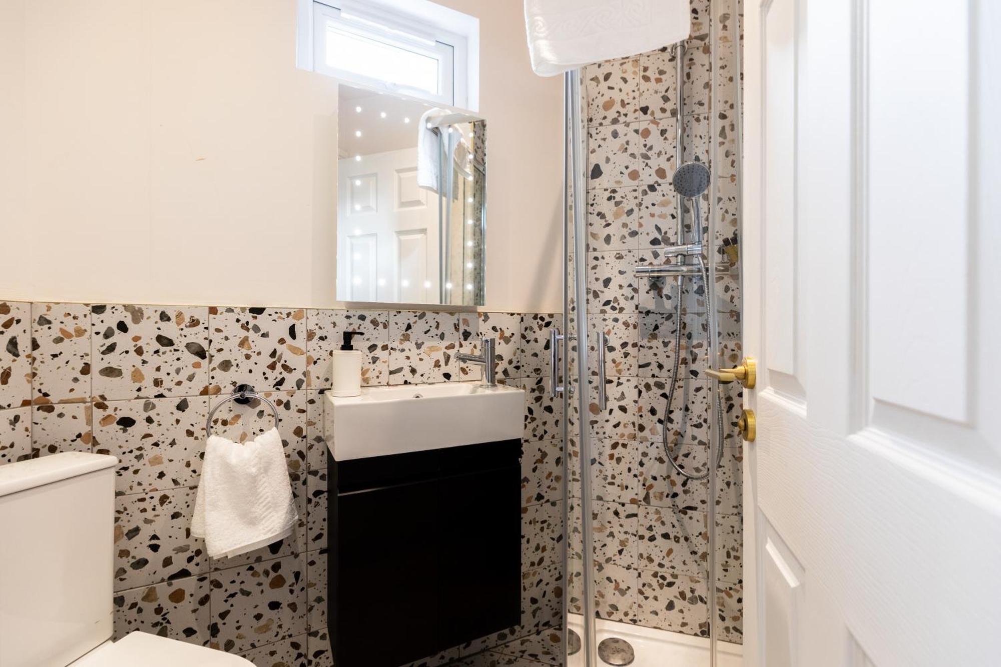 The Chapter - Finsbury Park Bed & Breakfast London