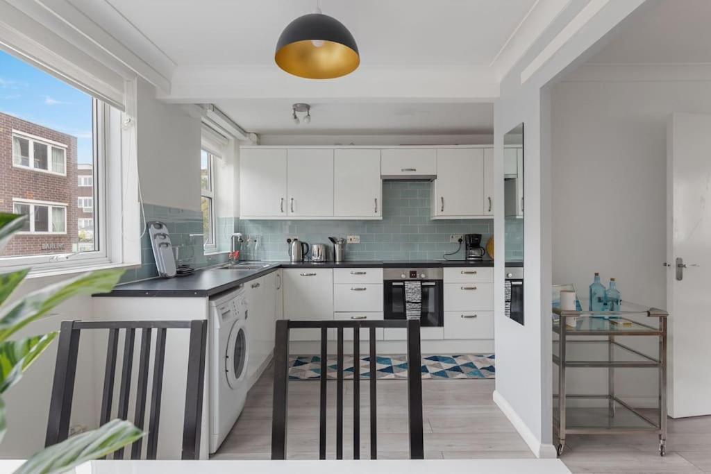 Camden Town Spacious Family Flat 7ppl Apartment London
