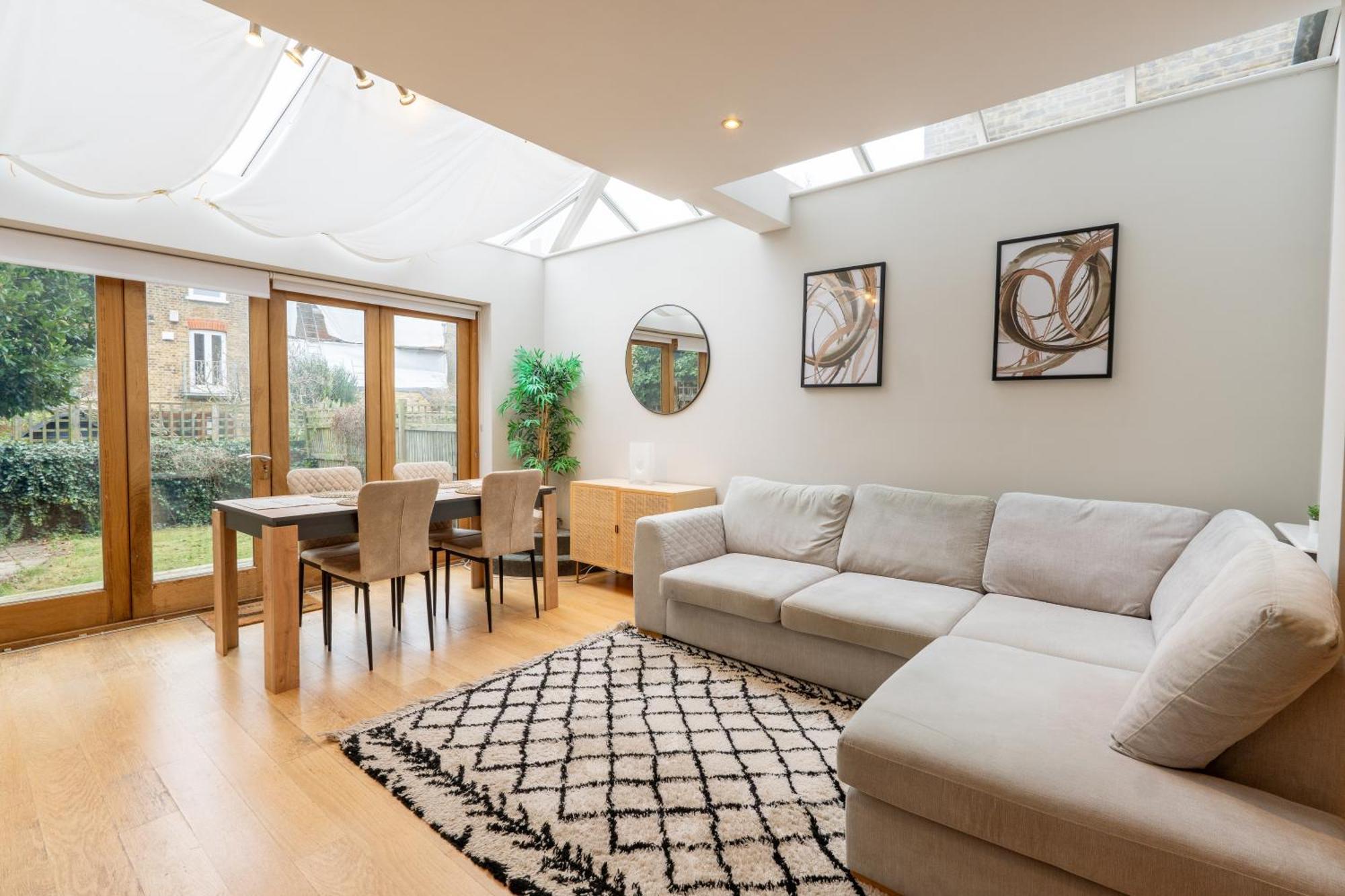 Apartment Cosy 2-bedroom Apartment, Balham London