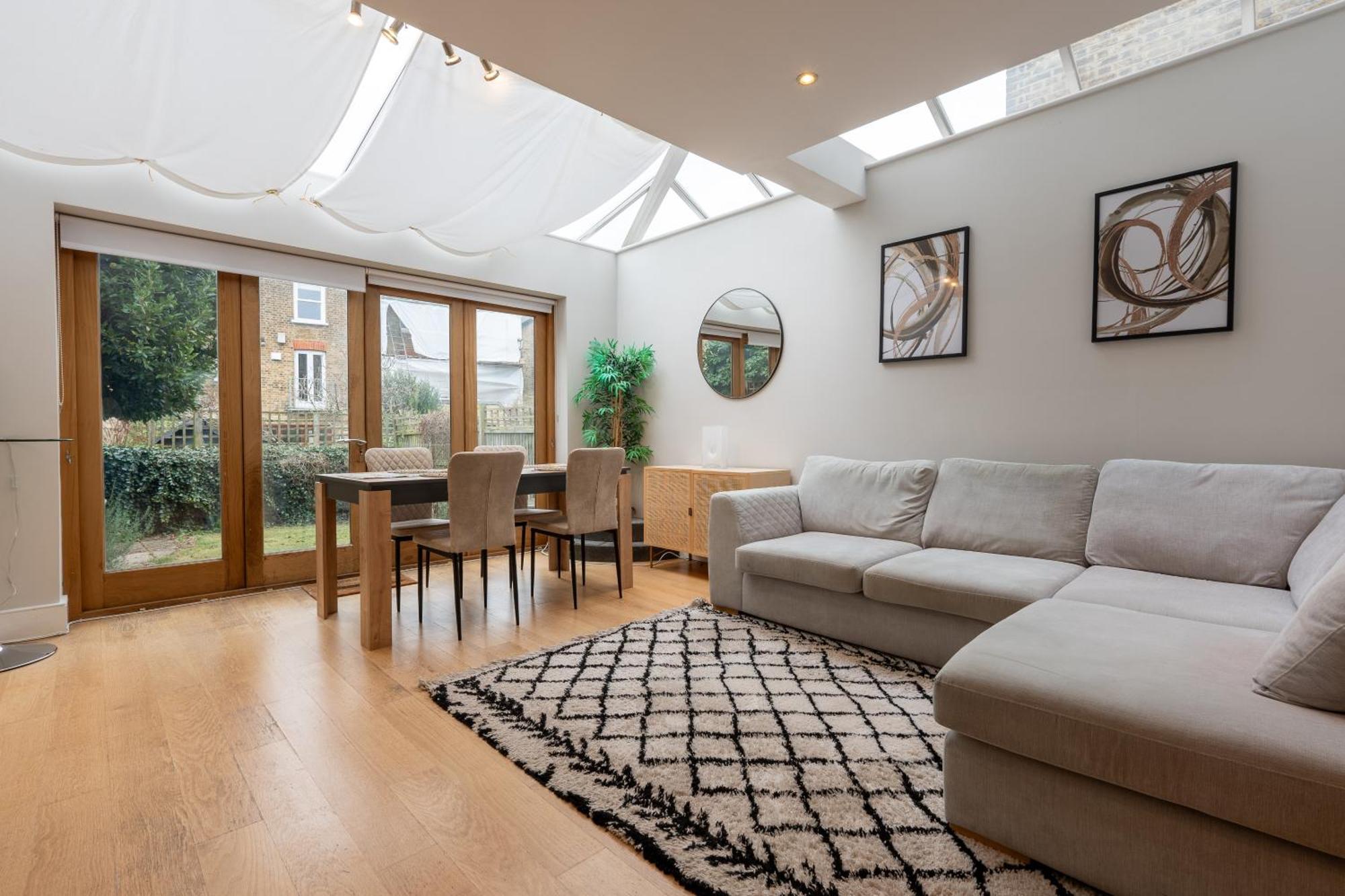 Apartment Cosy 2-bedroom Apartment, Balham London