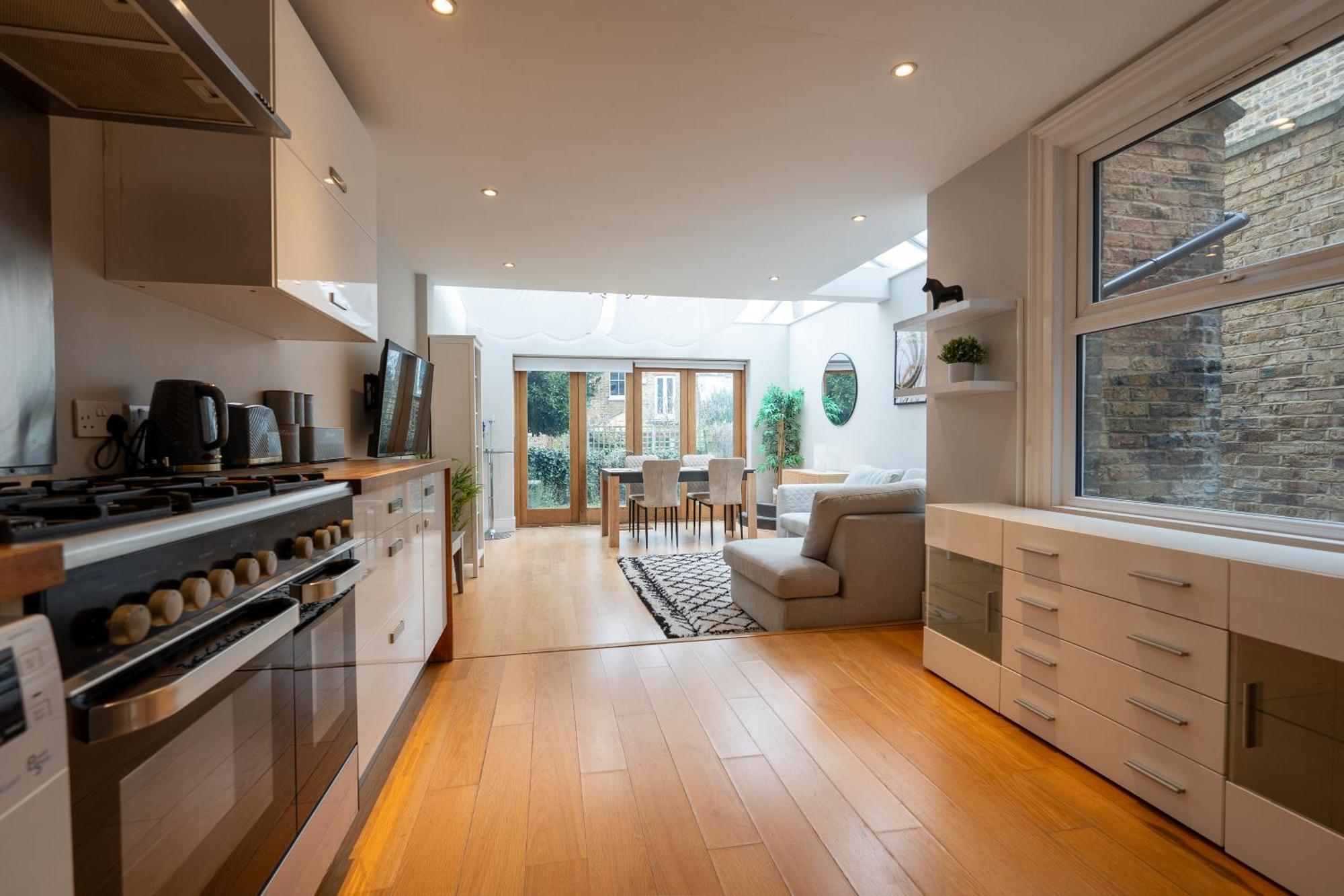Apartment Cosy 2-bedroom Apartment, Balham London