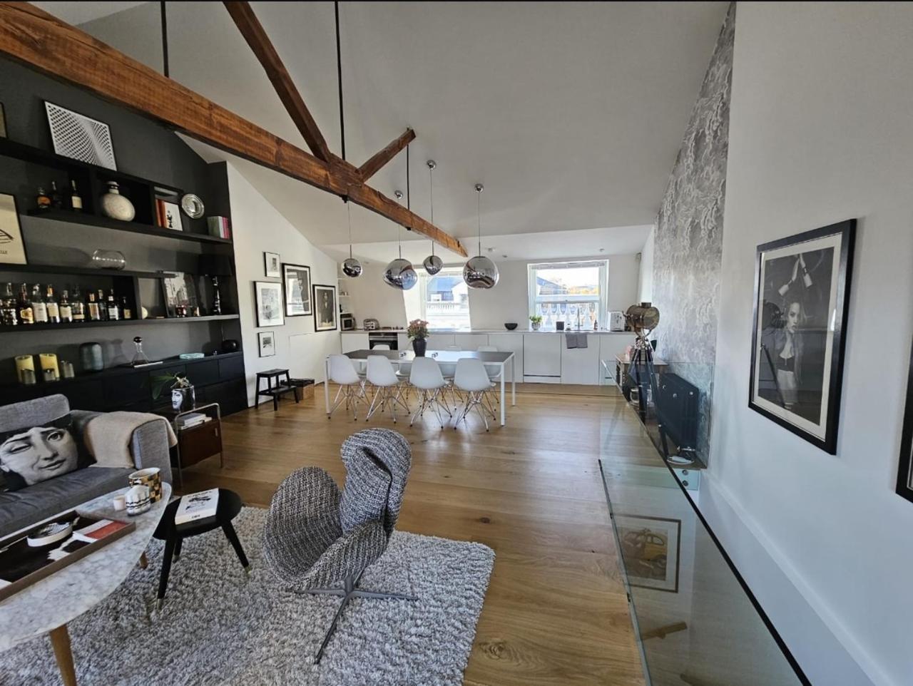 Chelsea, Three-bedroom Contemporary Living Duplex Apartment