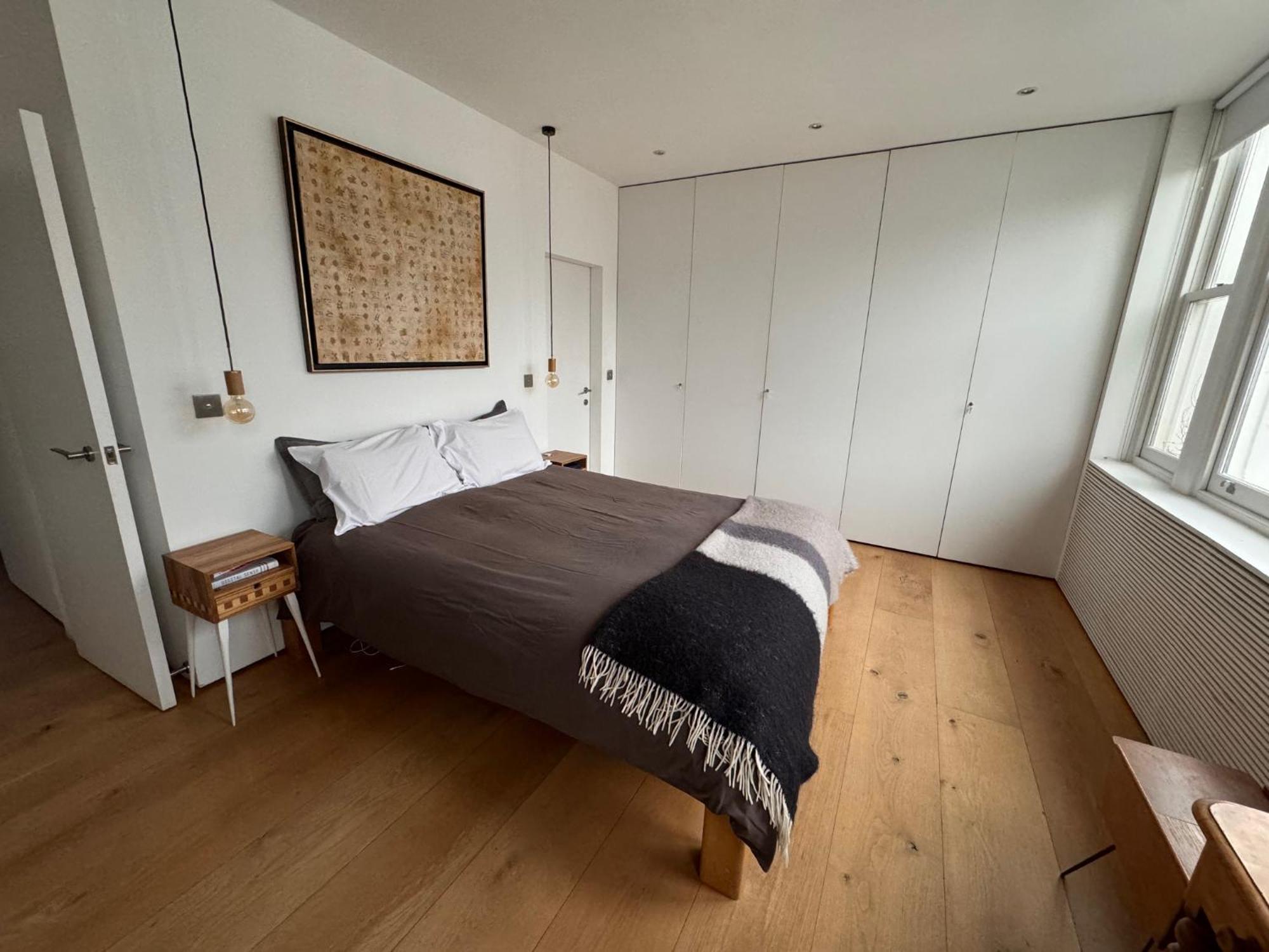 Chelsea, Three-bedroom Contemporary Living Duplex * London