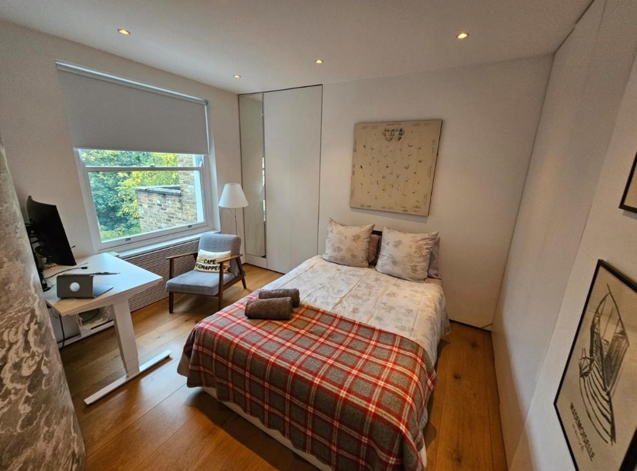 Chelsea, Three-bedroom Contemporary Living Duplex Apartment