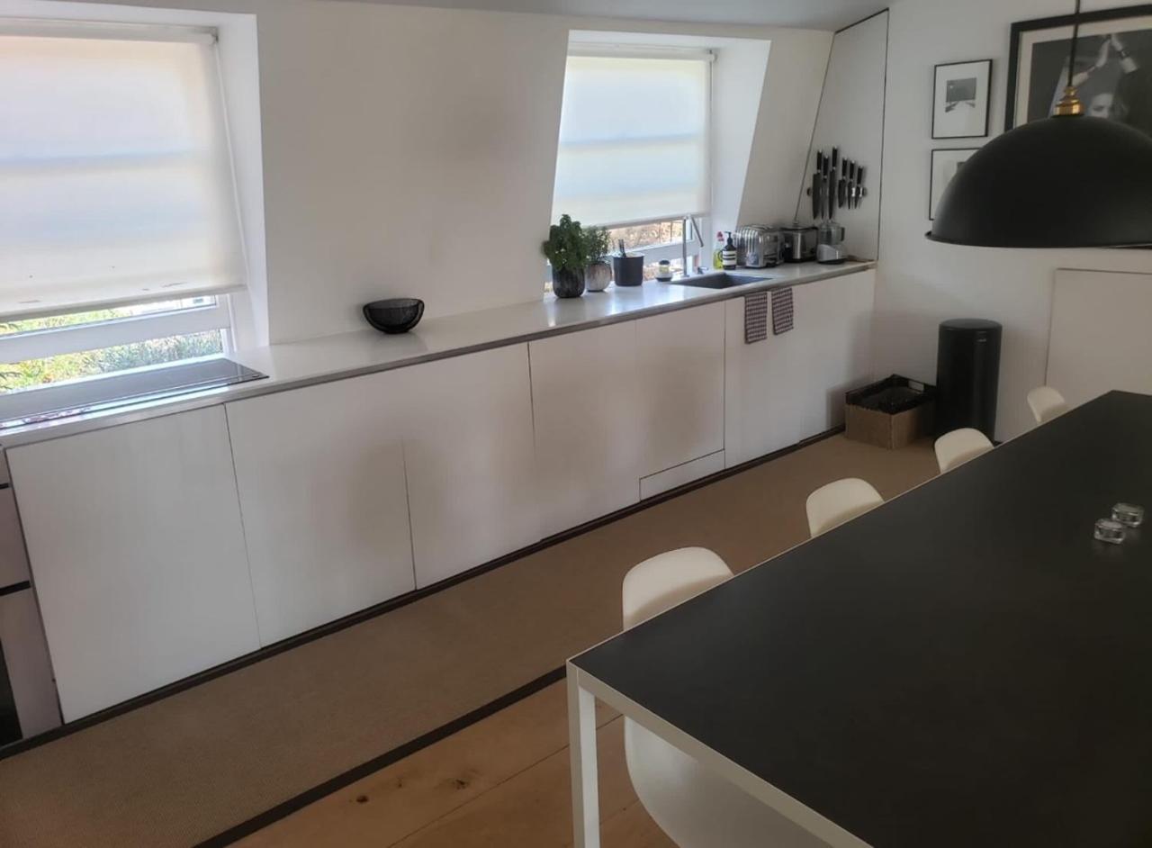 Chelsea, Three-bedroom Contemporary Living Duplex *