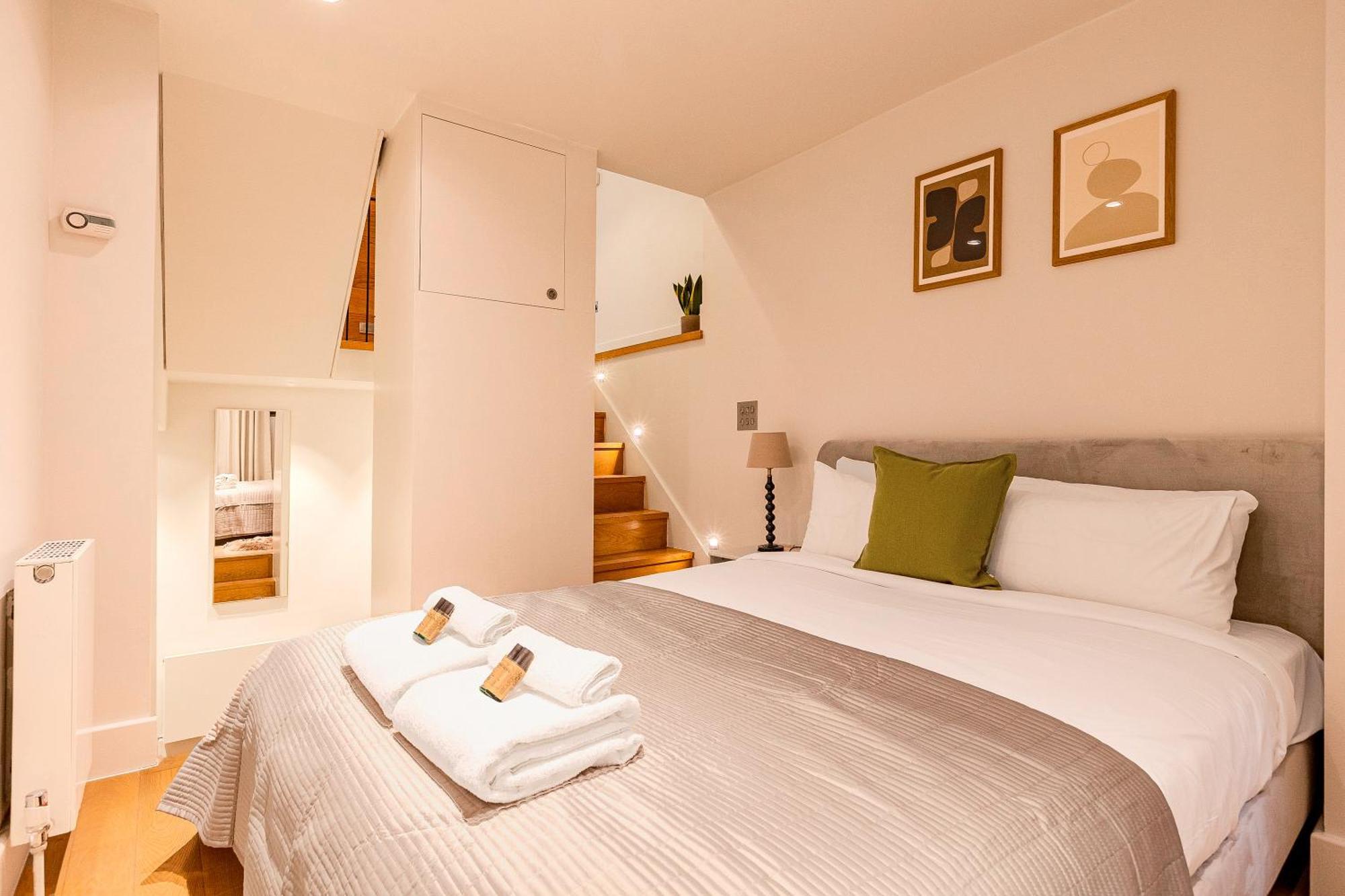 Stylish 1br Duplex, 3 Minutes Blackfriars Station *