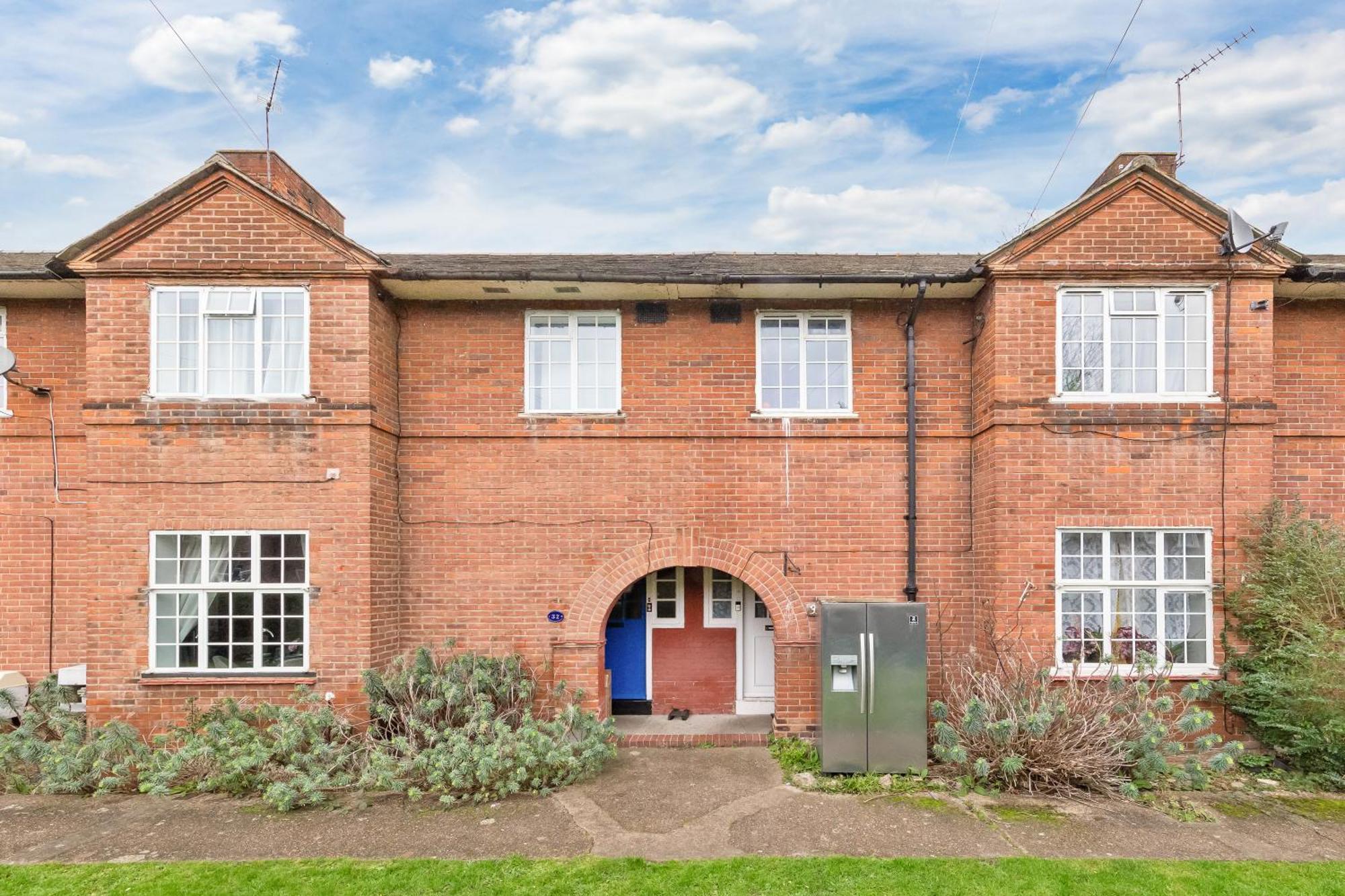 Luxe Jacuzzi - Sleeps 7 - Putney Bridge Holiday home *