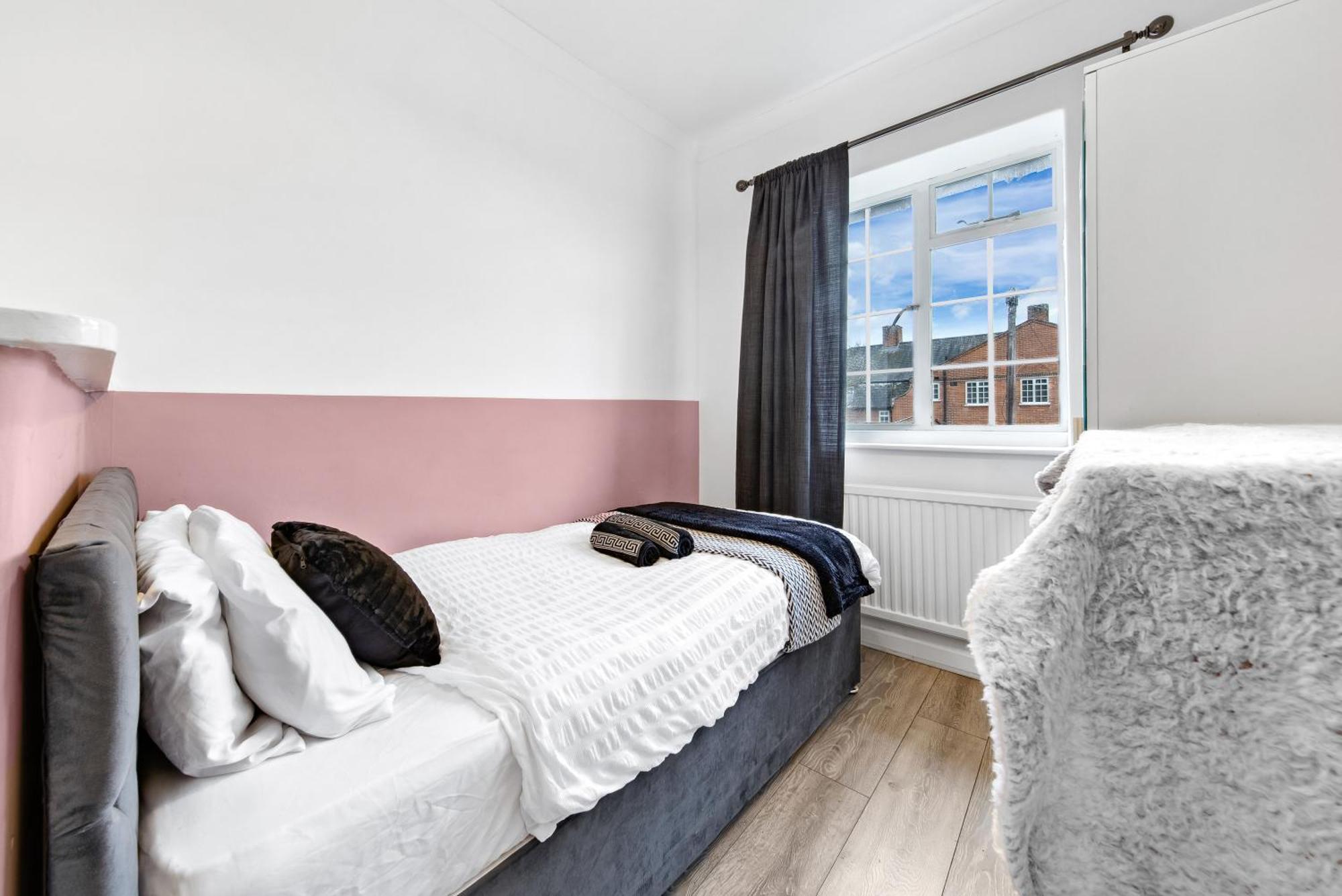 Luxe Jacuzzi - Sleeps 7 - Putney Bridge * London