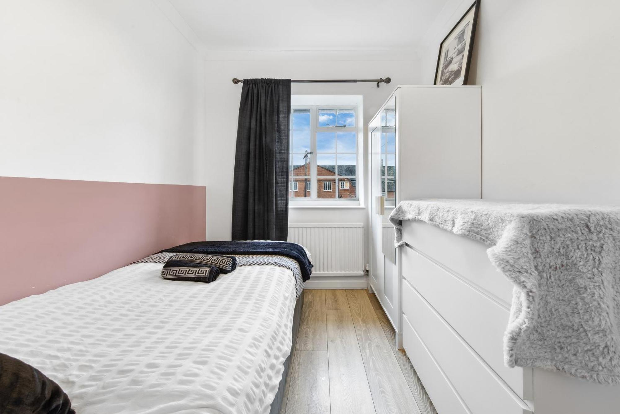 Luxe Jacuzzi - Sleeps 7 - Putney Bridge Holiday home *