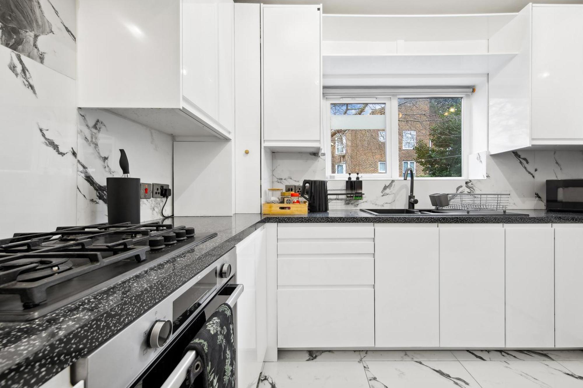 Luxe Jacuzzi - Sleeps 7 - Putney Bridge * London