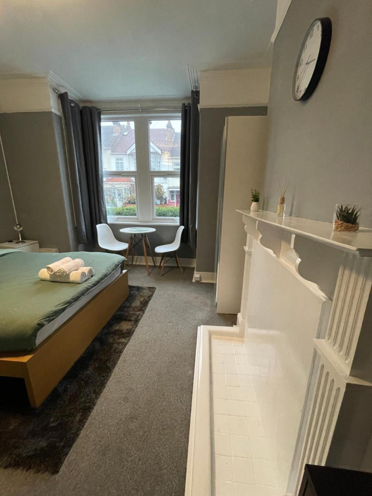 Cosy Double A Stones Throw From Wembley Stadium * London