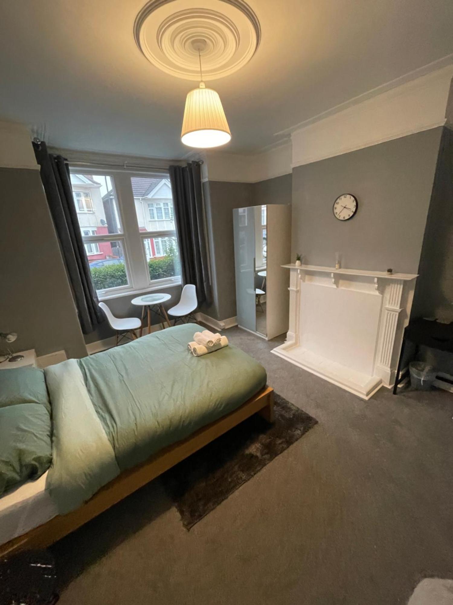 Cosy Double A Stones Throw From Wembley Stadium Guest house London