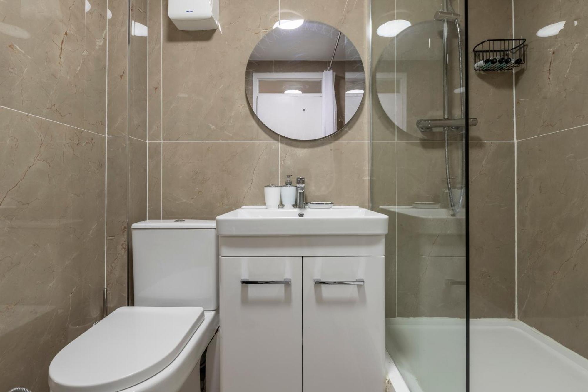 Shepherds Haven Luxury 4 Bed Flat With Self Check In
