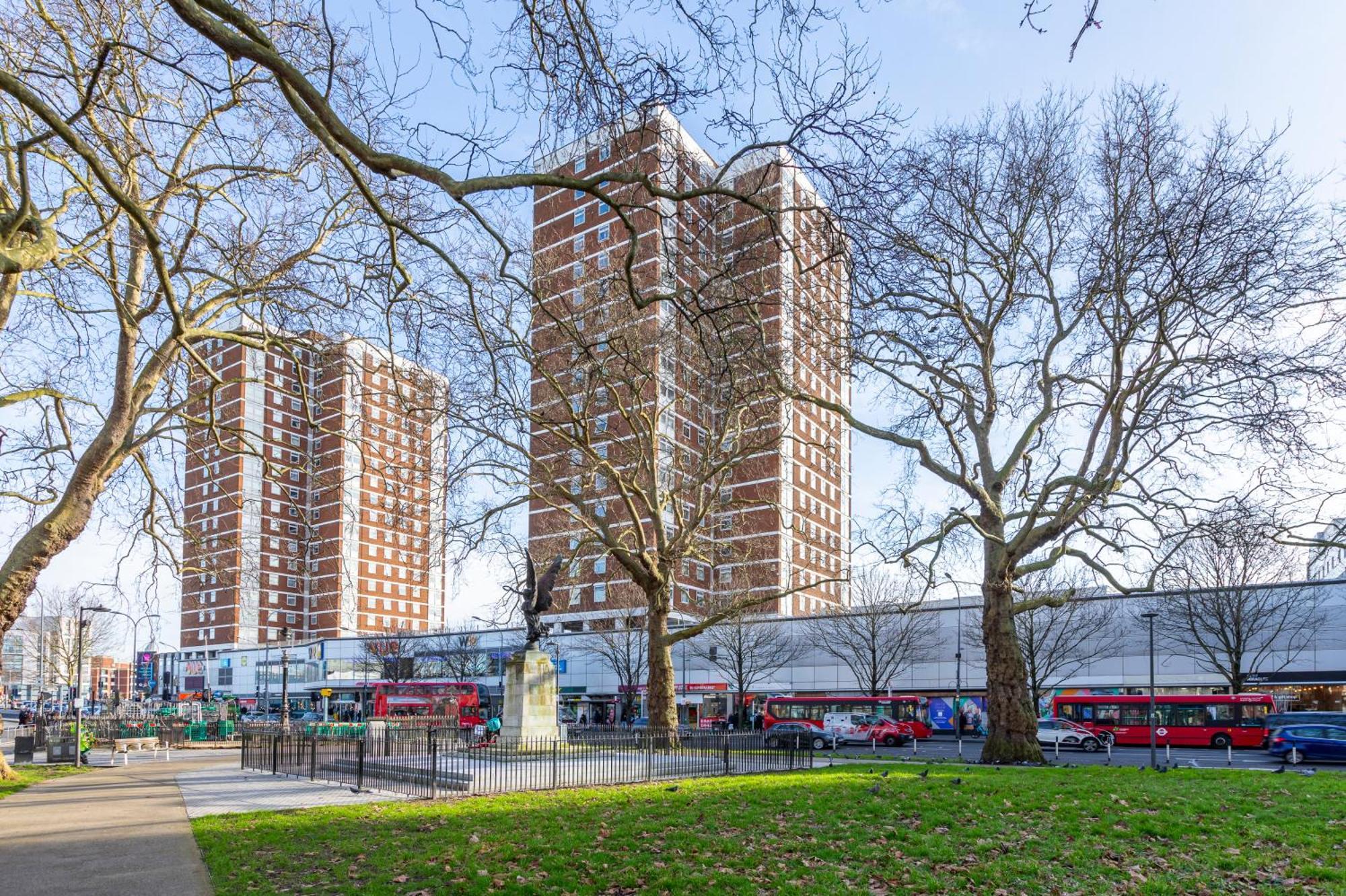Apartment Shepherds Haven Luxury 4 Bed Flat With Self Check In *