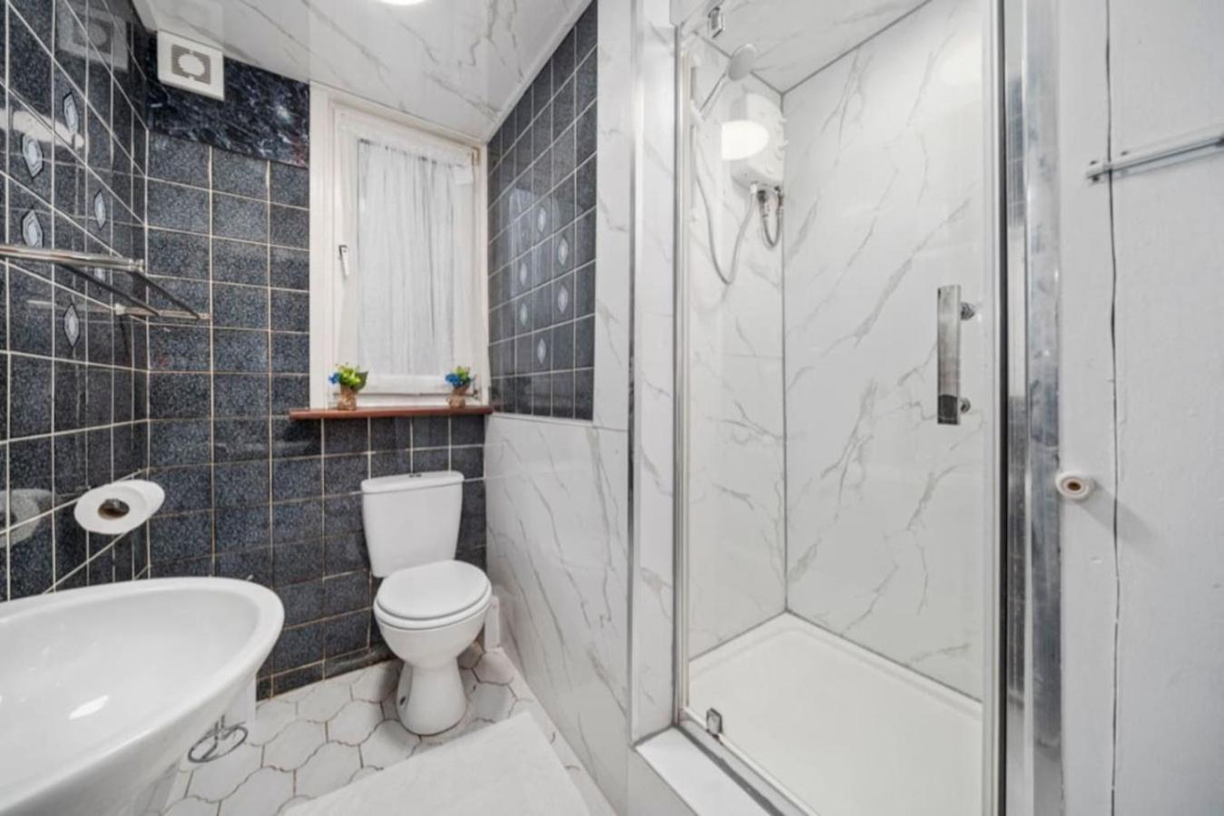 Apartamento Spacious One Bedroom Flat Free Parking Londres