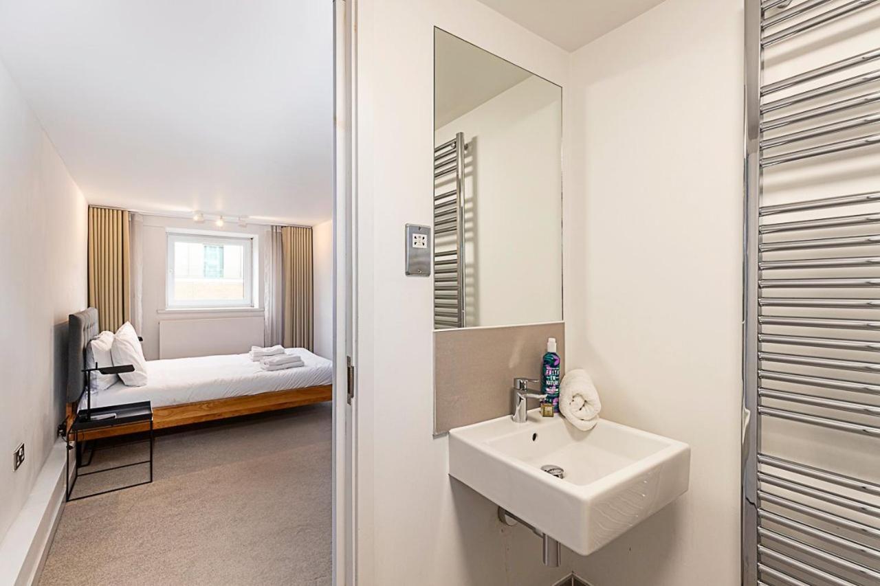 Apartamento Comfy 2-bedroom With Balcony Londres