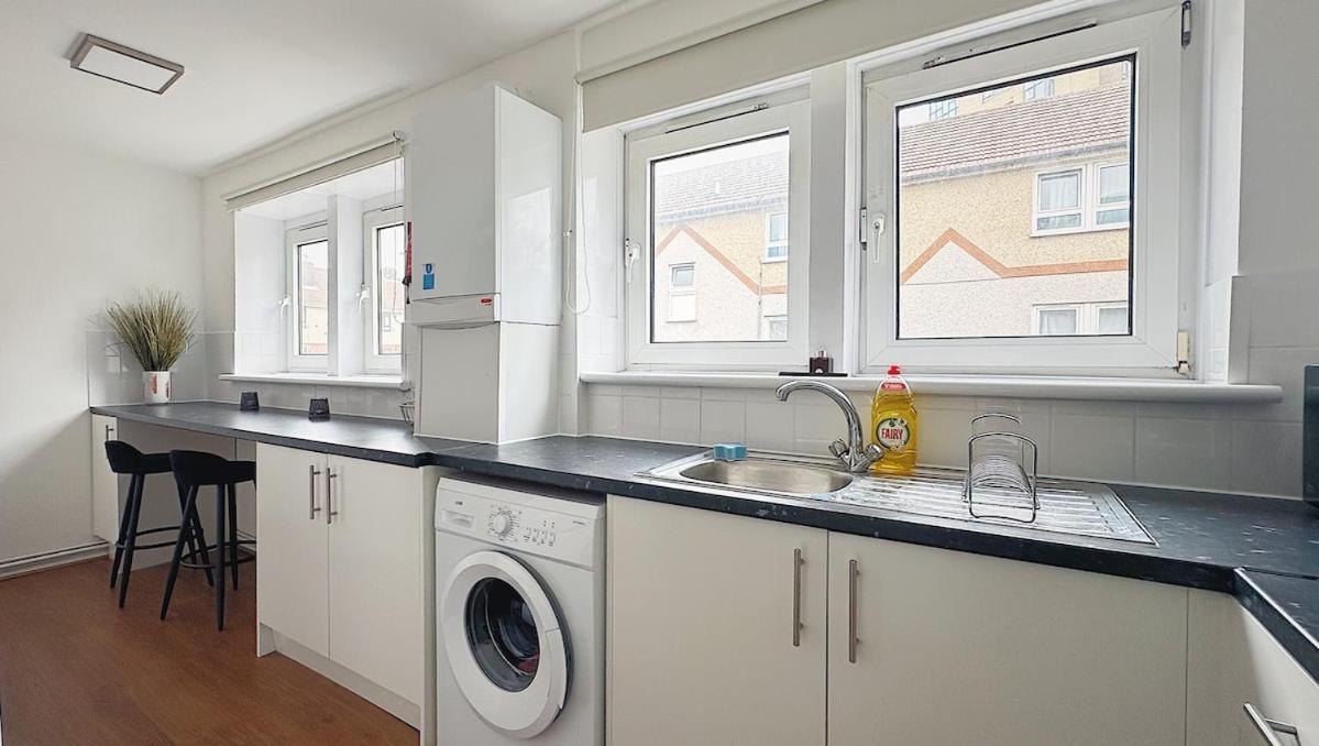 New Large 2 Bed Flat In Londres