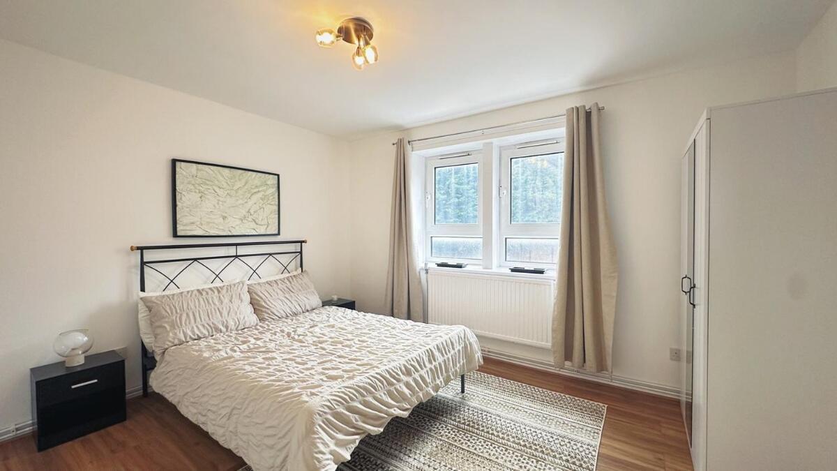 Apartamento New Large 2 Bed Flat In