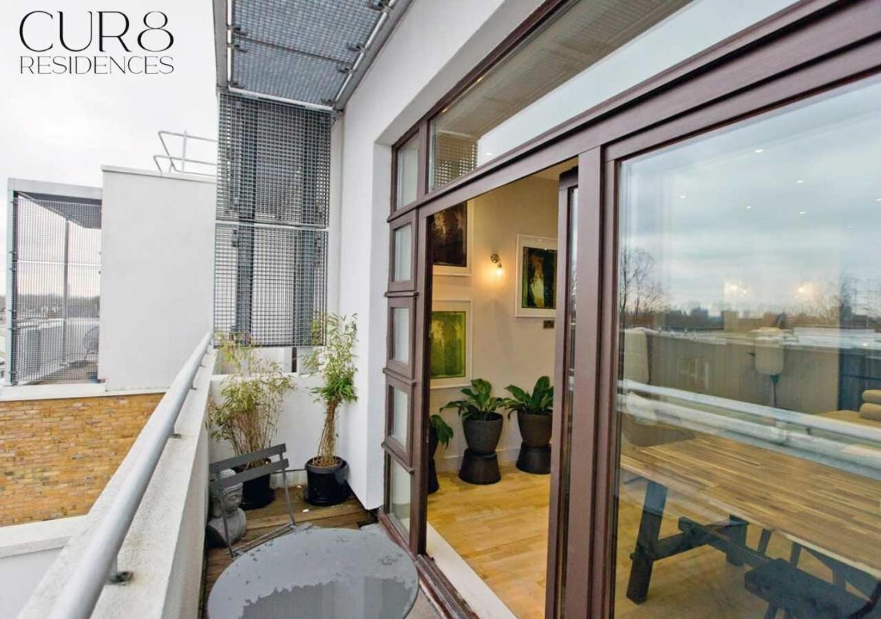 Apartment Stylish Penthouse With Views / Balcony Ac London