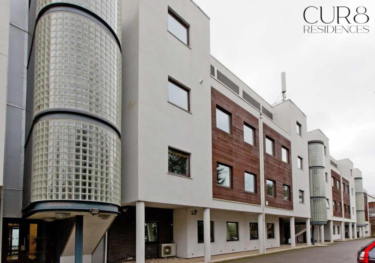 Stylish Penthouse With Views / Balcony Ac *