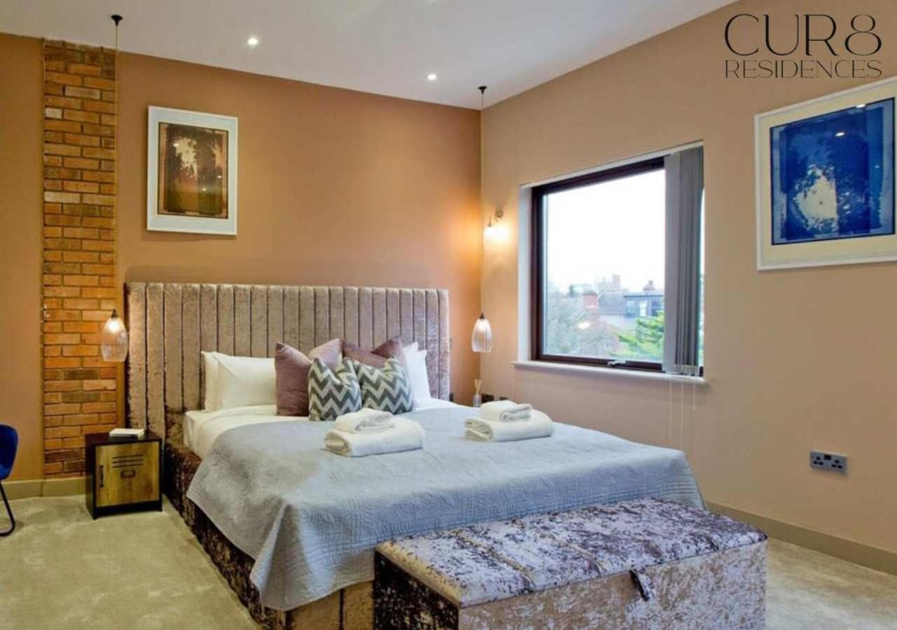 Apartment Stylish Penthouse With Views / Balcony Ac London