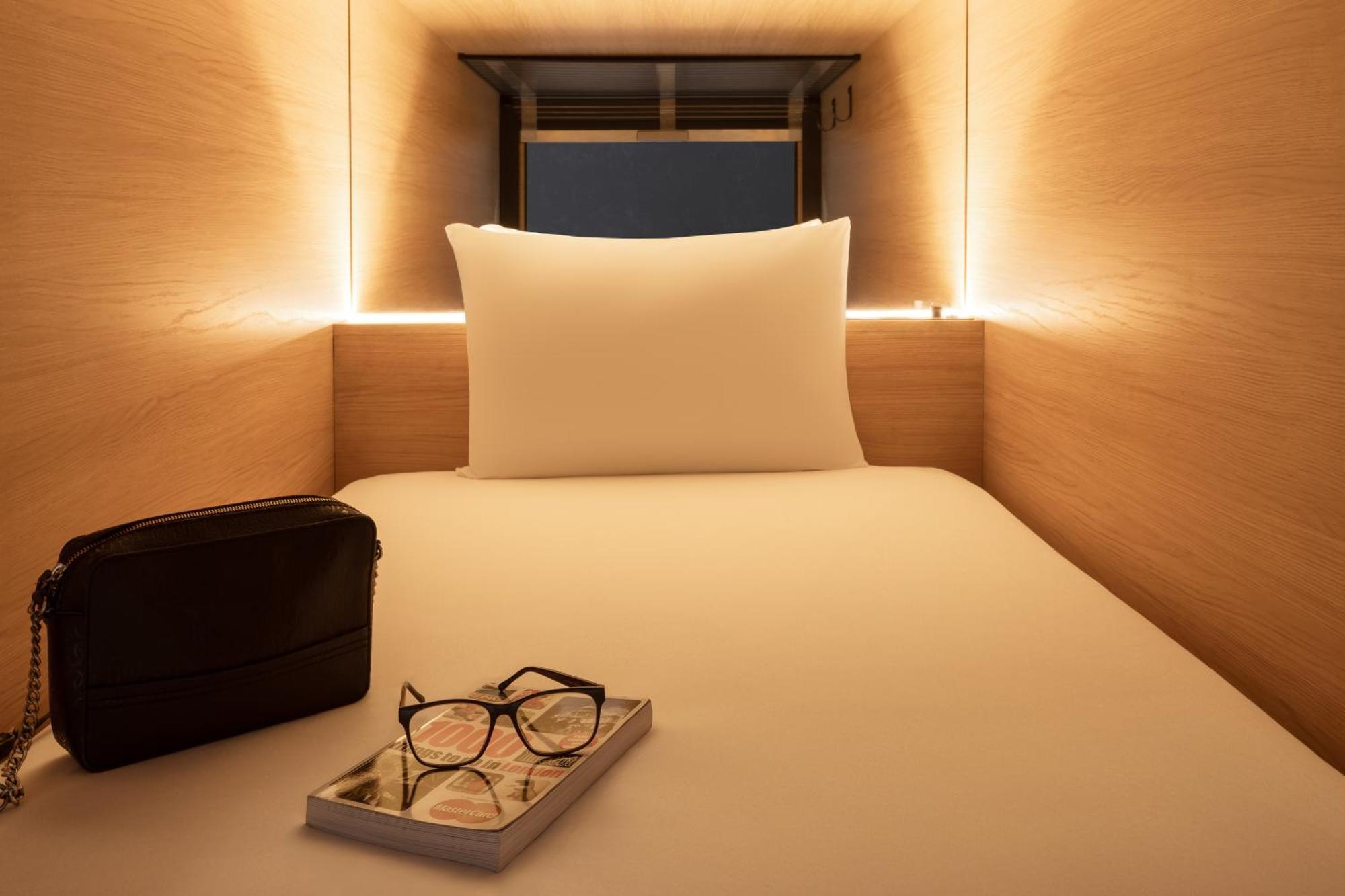 Capsule hotel Zedwell Capsules Piccadilly *