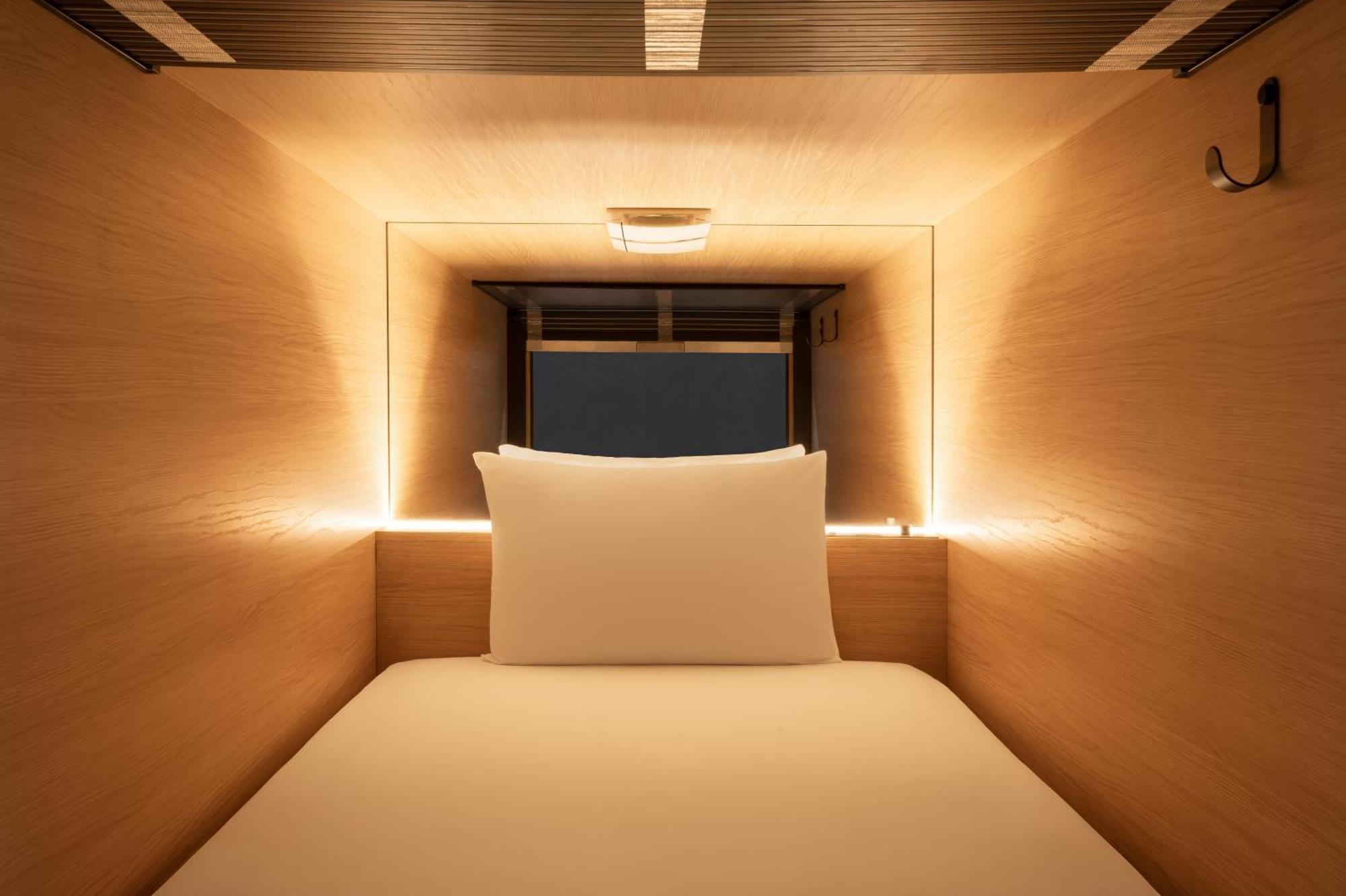Capsule hotel Zedwell Capsules Piccadilly London