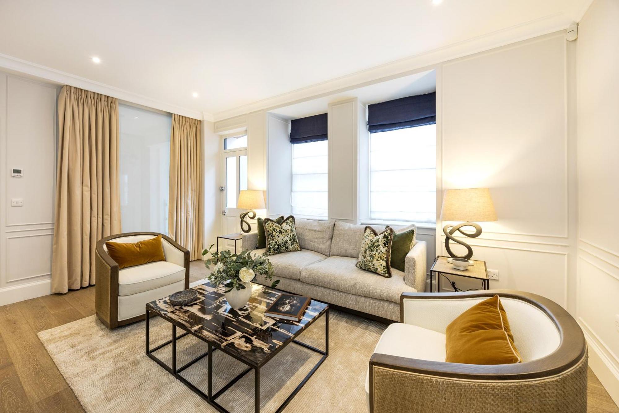 Buckingham & Lloyds Knightsbridge 5* London
