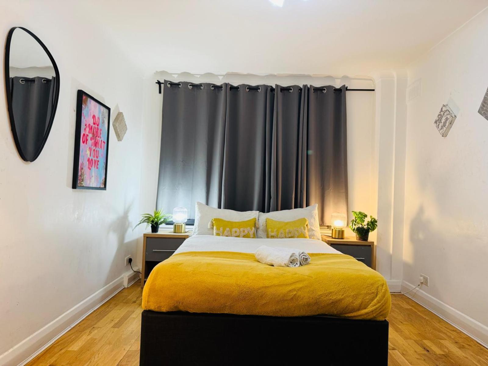 Apartment 2 Bedroom Flat Hyde Park