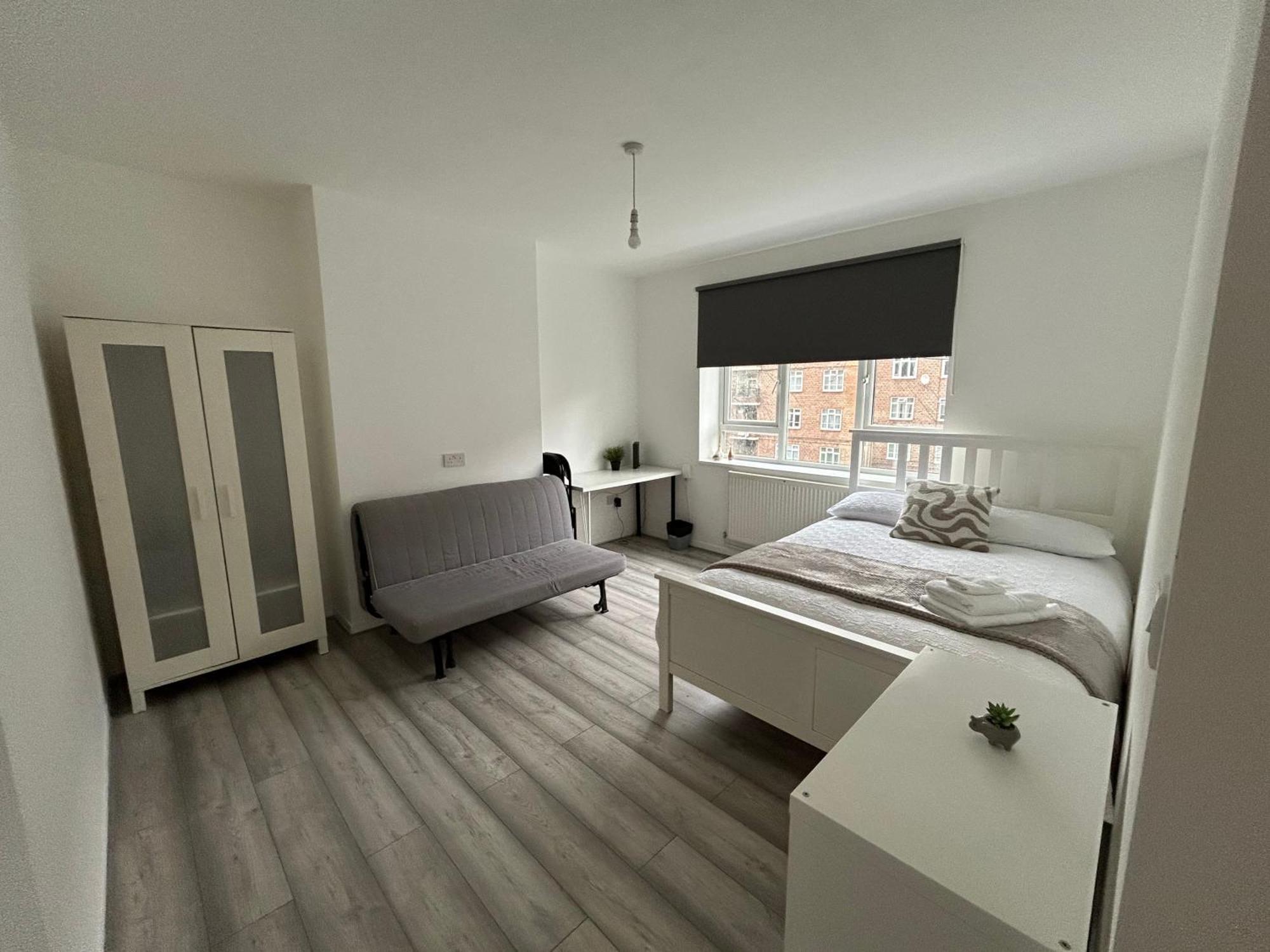 Guest house The 4 London
