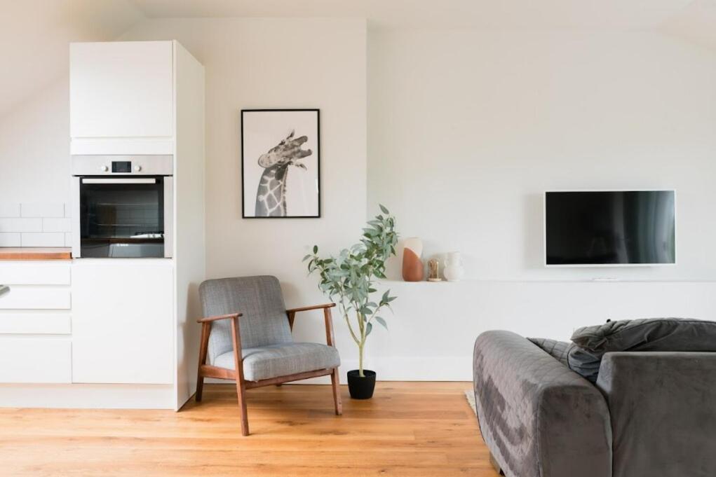 Contemporary 2 Bed Loft Honor Oak, * London