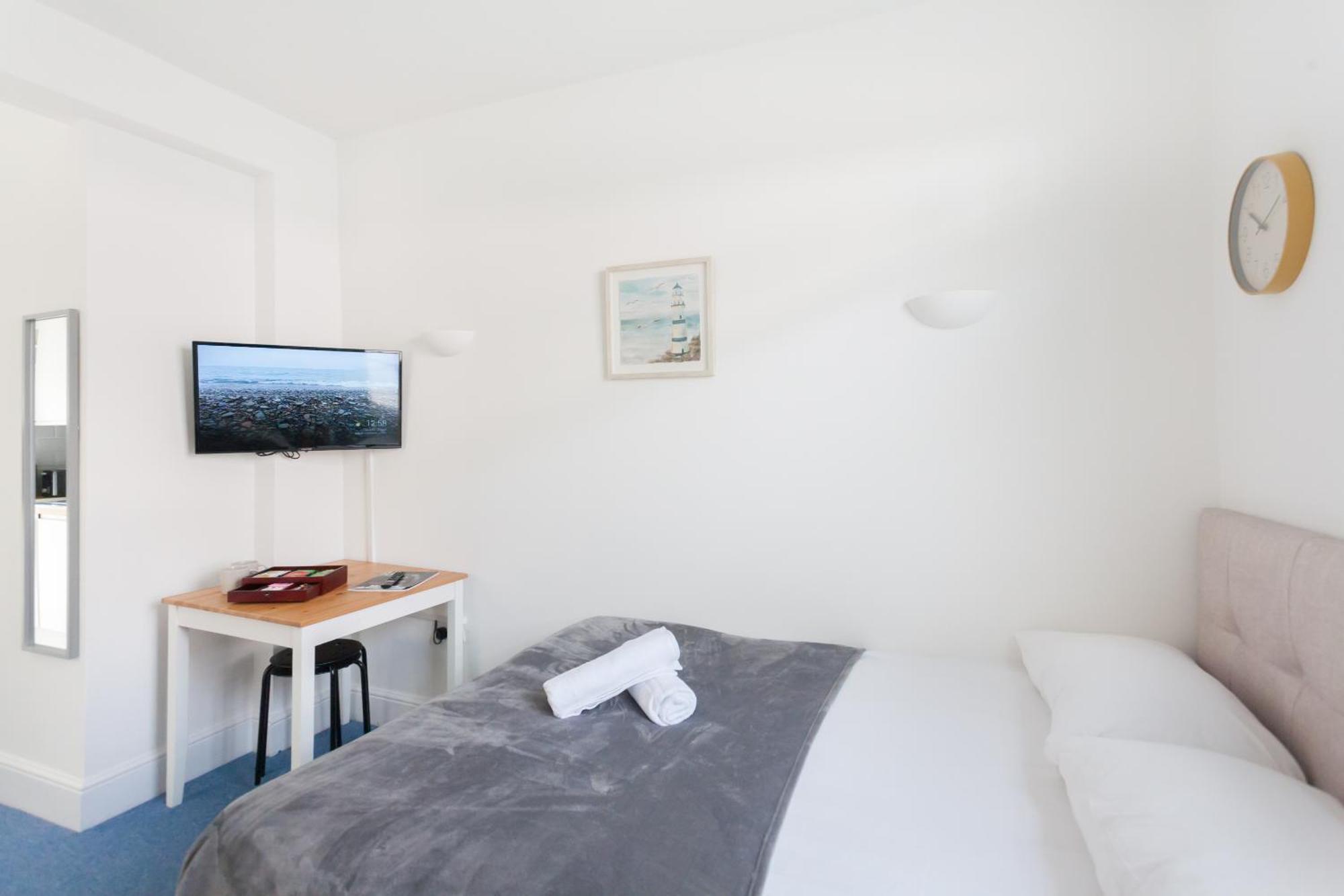 Suits - Comfortable Guest house *