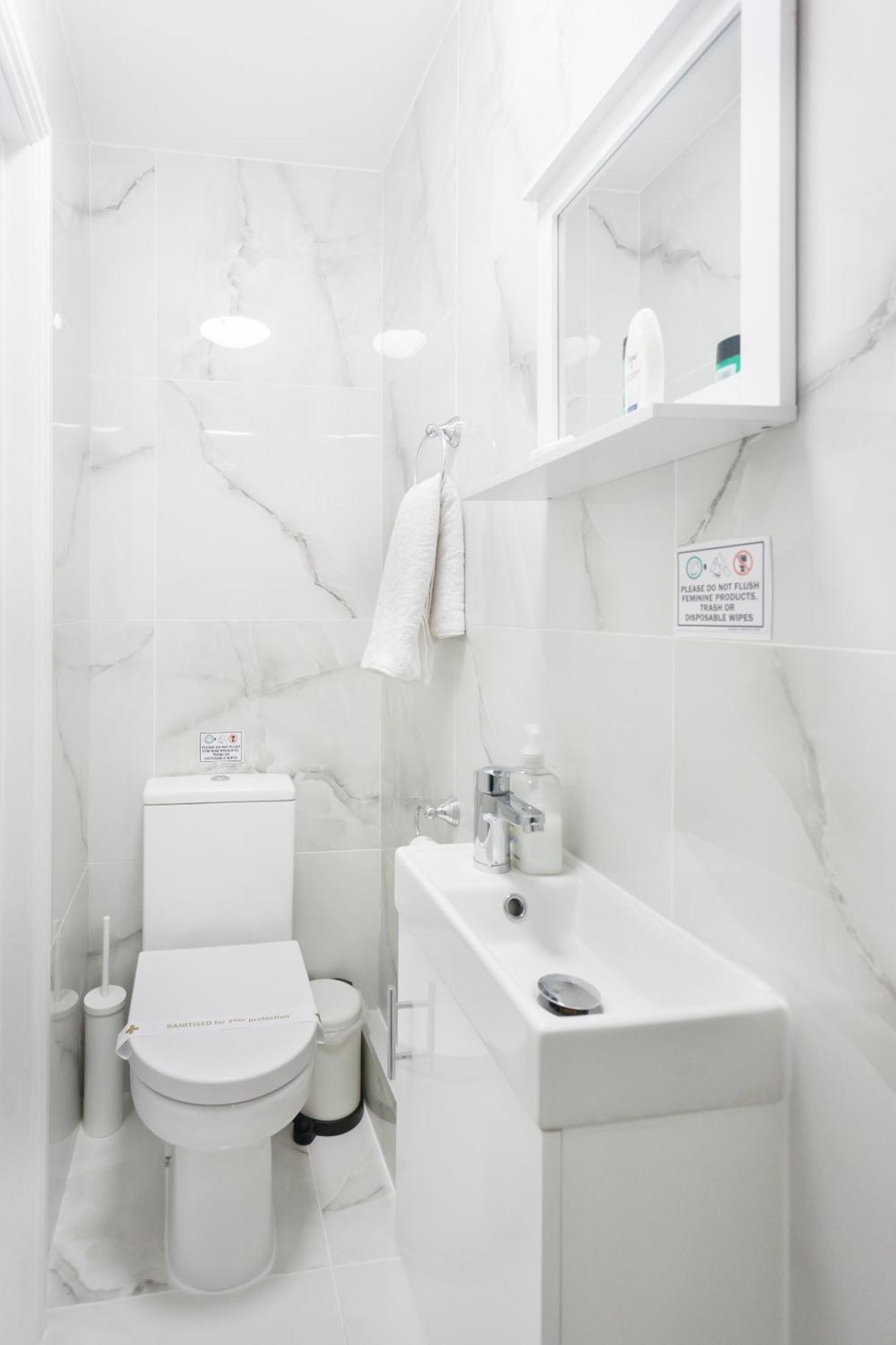 Suits - Comfortable Guest house London