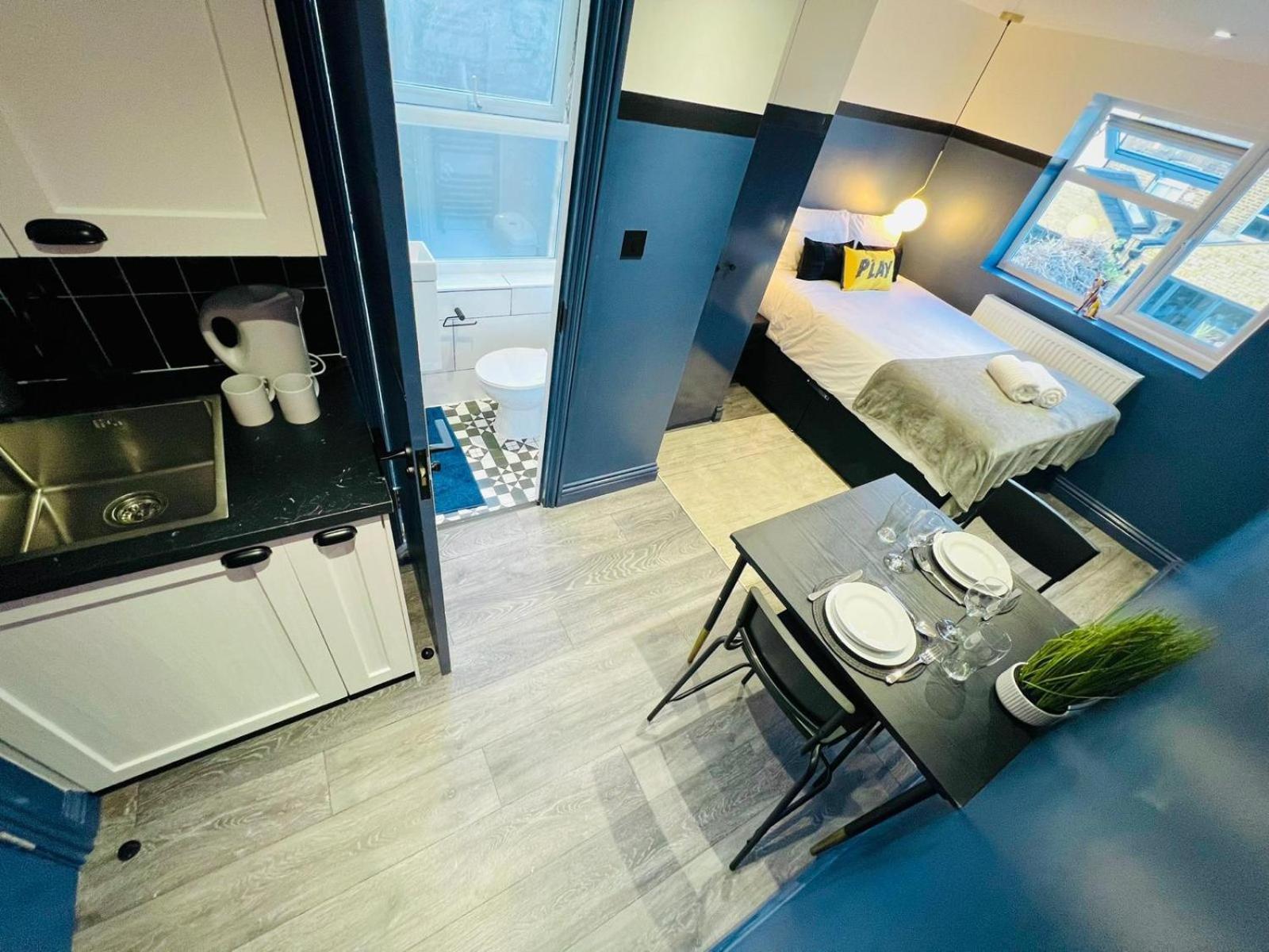 Guest house 61 Studio, Ideal For Tourists High Recommend!!! London