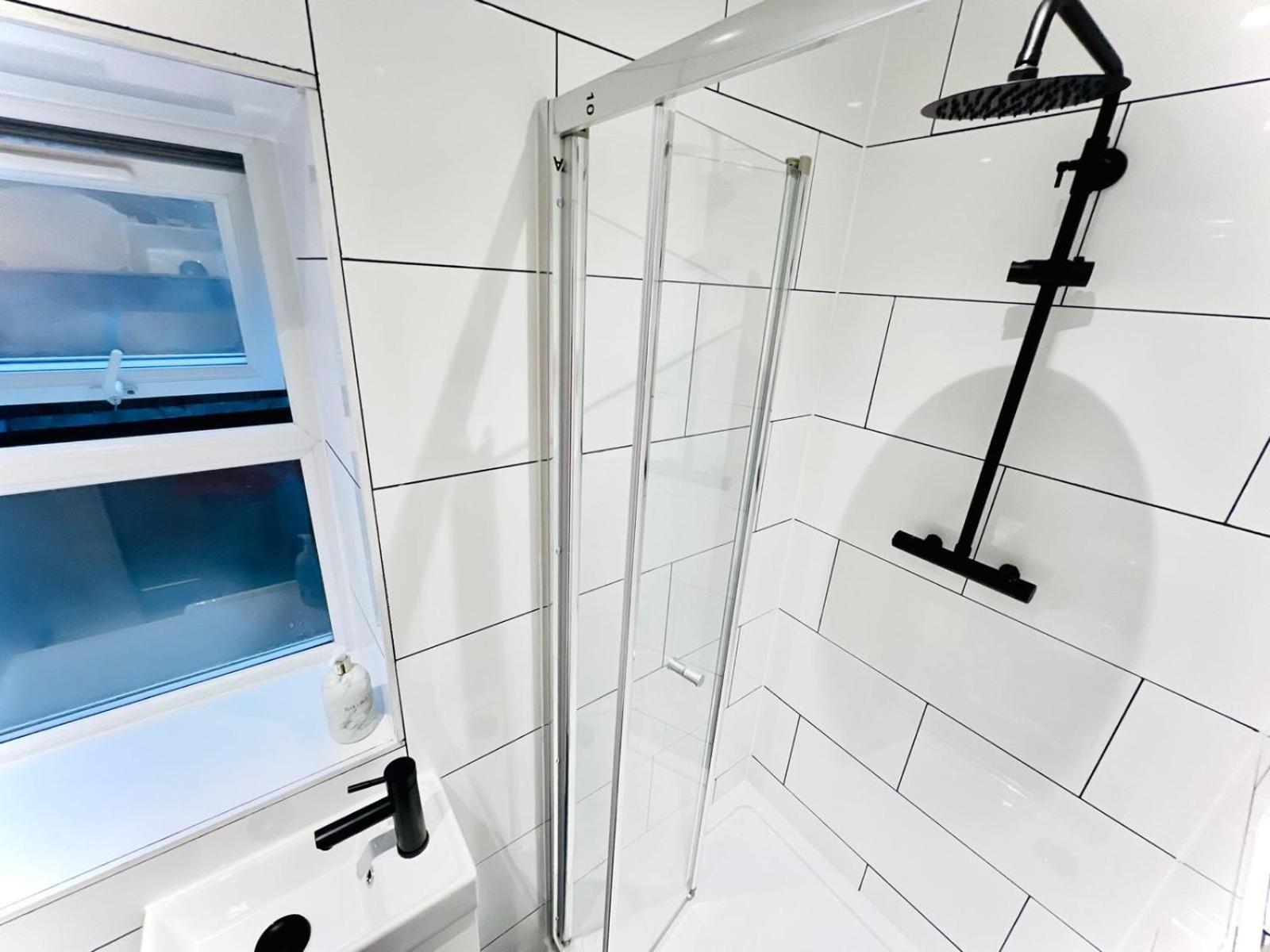 Guest house 61 Studio, Ideal For Tourists High Recommend!!!
