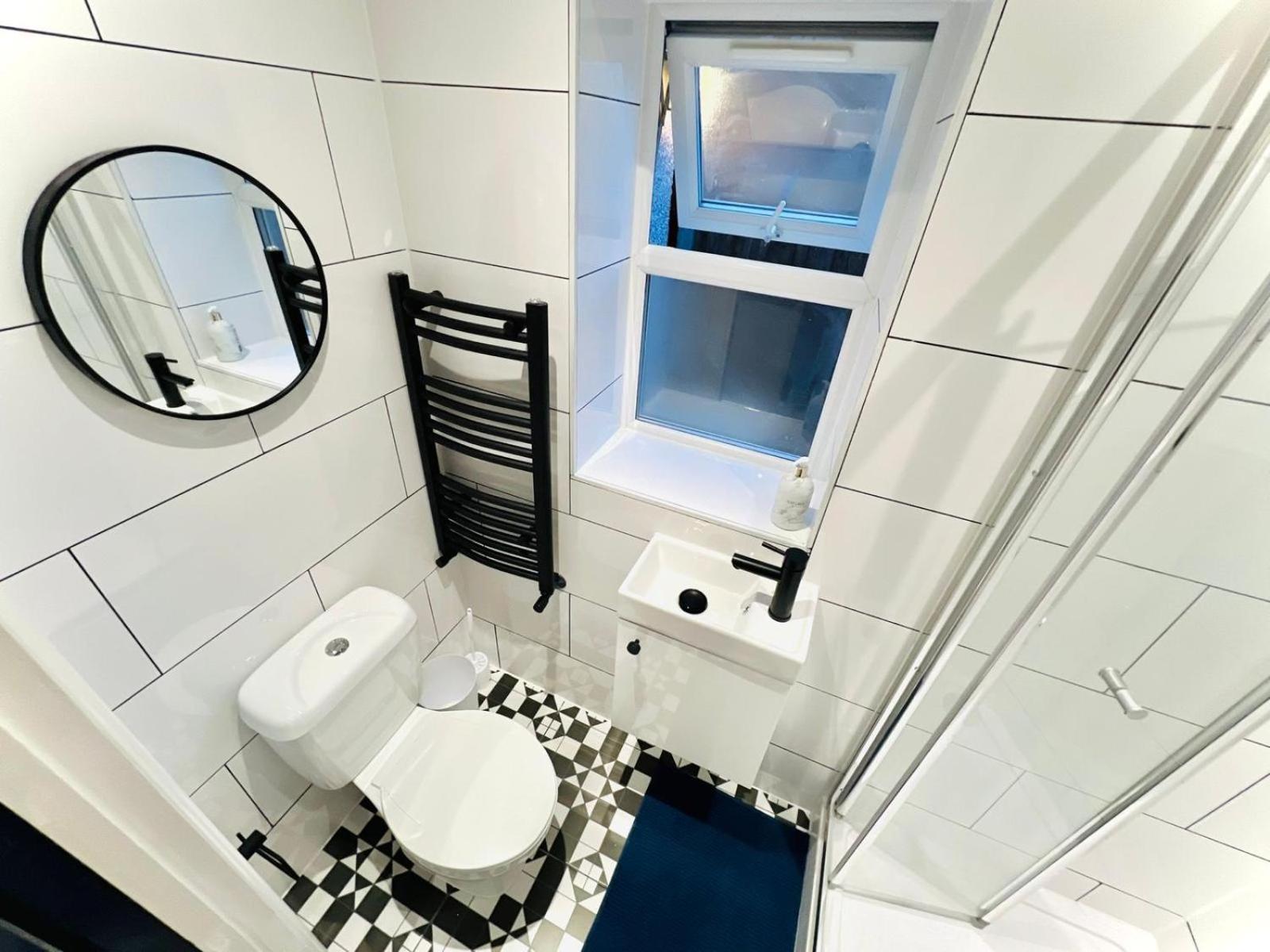 61 Studio, Ideal For Tourists High Recommend!!! Guest house *