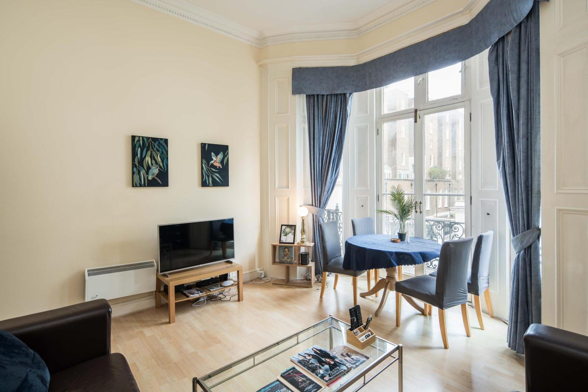 Cosy High-ceiling Victorian Flat With Balcony - 2mins To Hyde Park, Kensington Palace, Nottinghill, High Street Kensington,2br 2baths *