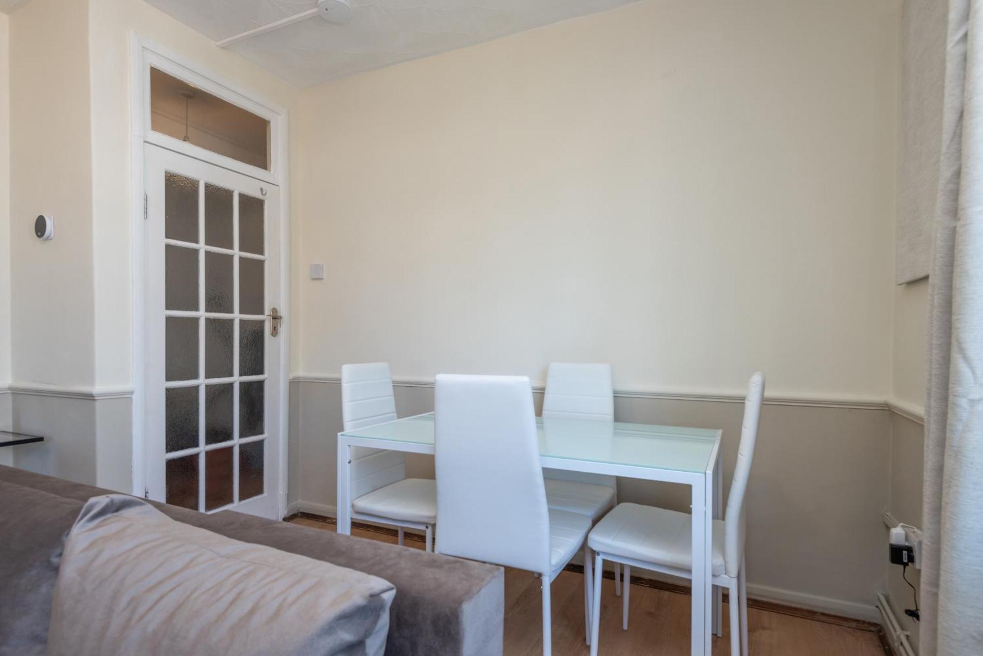 Apartment Cosy 4 Bed Near Greenwich Fast & Easy To