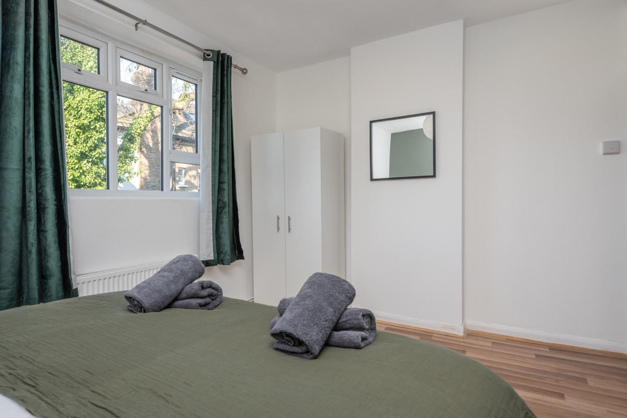 Apartment Cosy 4 Bed Near Greenwich Fast & Easy To
