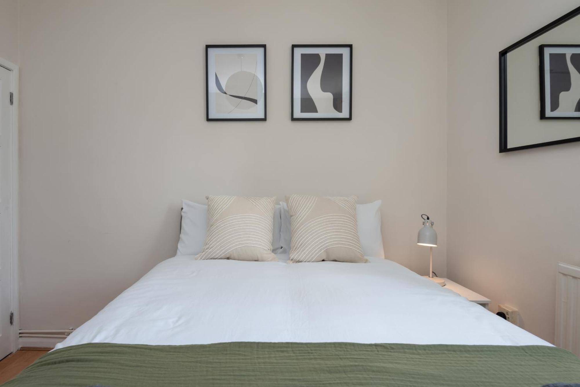 Cosy 4 Bed Near Greenwich Fast & Easy To Apartment *