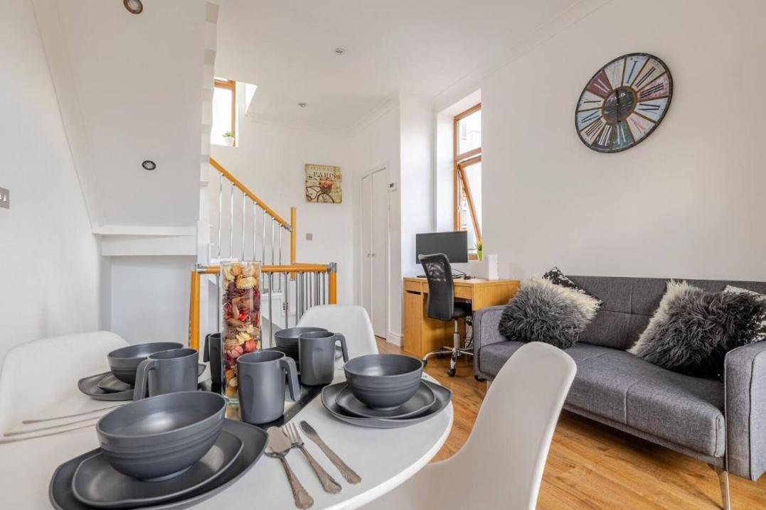1 Bedroom Town House In Holiday home *