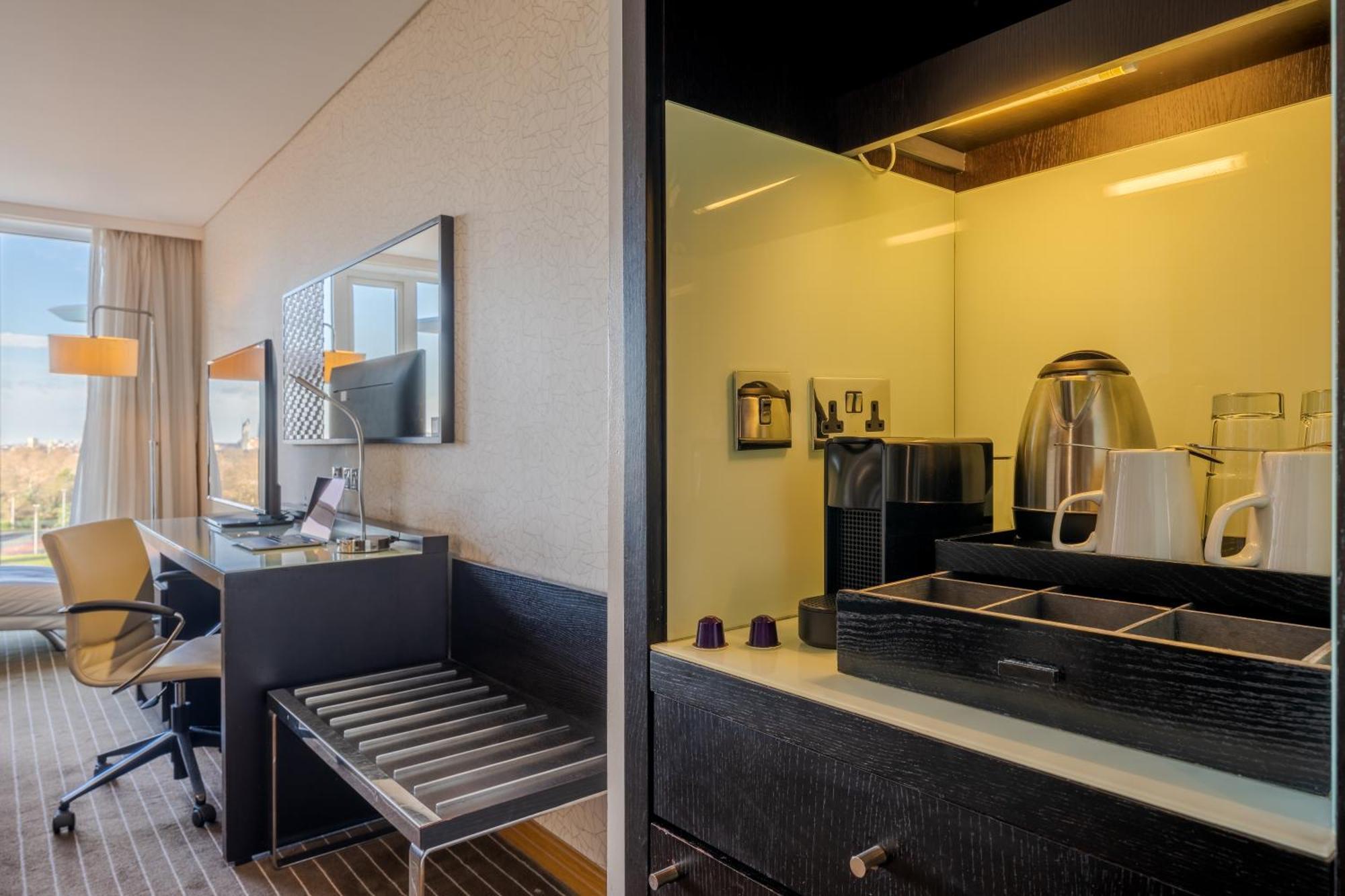 Hotel Pestana Chelsea Bridge &
